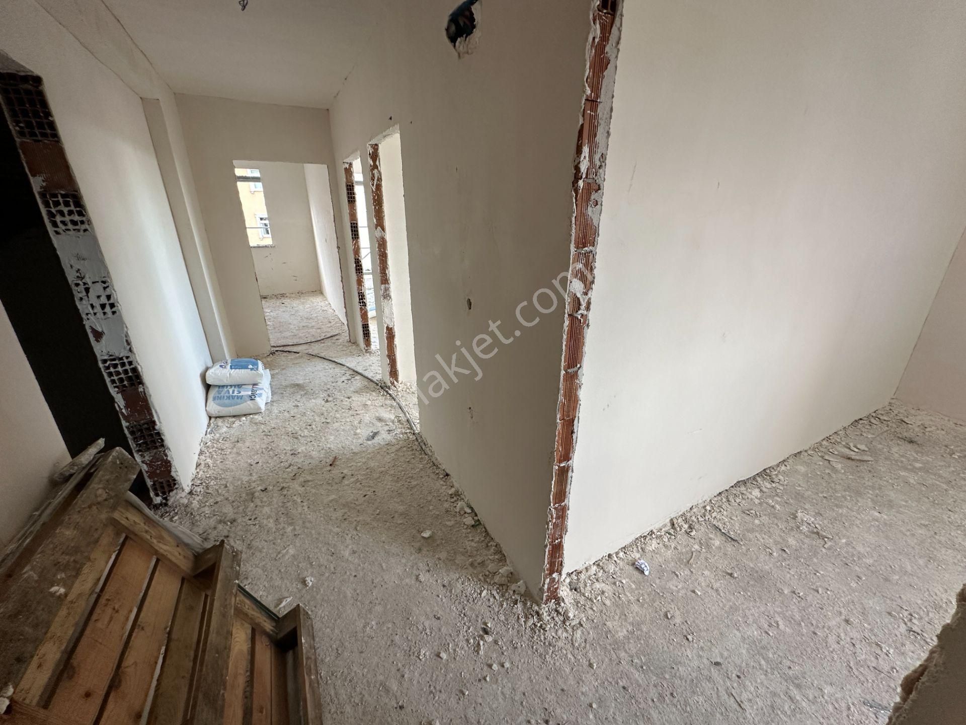 Atabey'den Satılık Sıfır 2+1 85 M2 Ara Kat Daire Yunus Emre Mah - Görsel 17