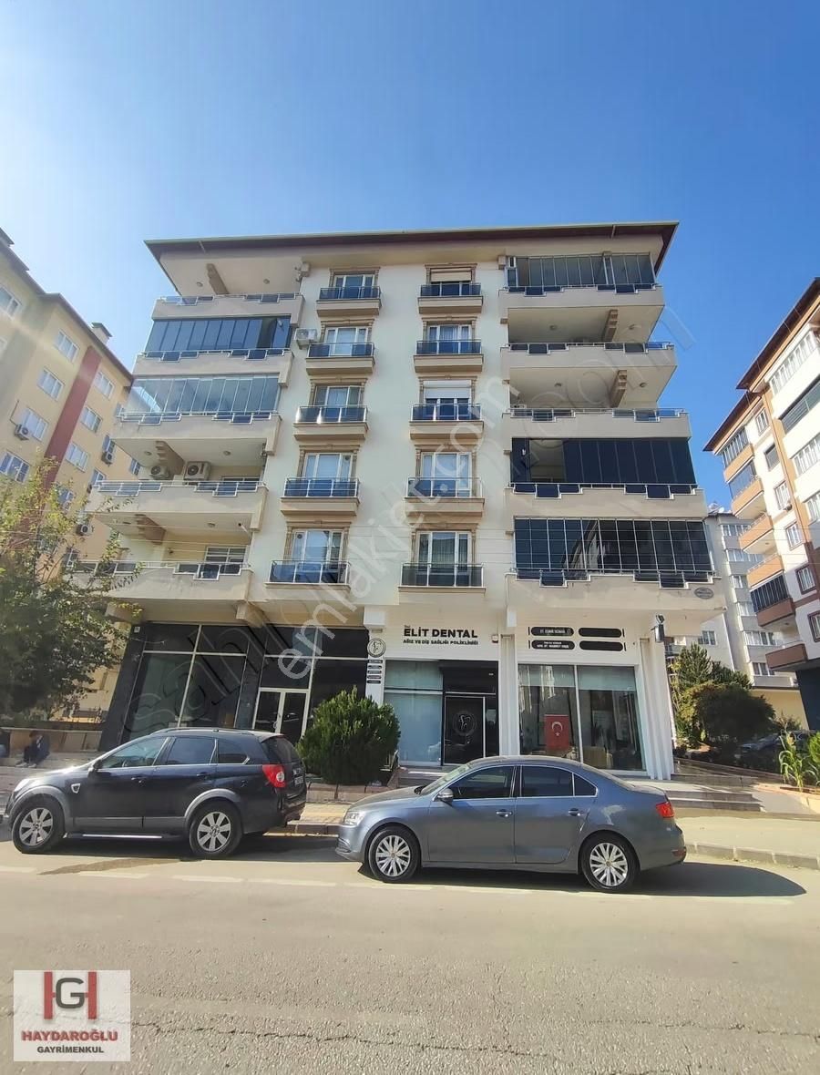 Batıkent Tramvay Karşısı Bakımlı 4+1 Ultra Geniş Satılık Daire - Görsel 25