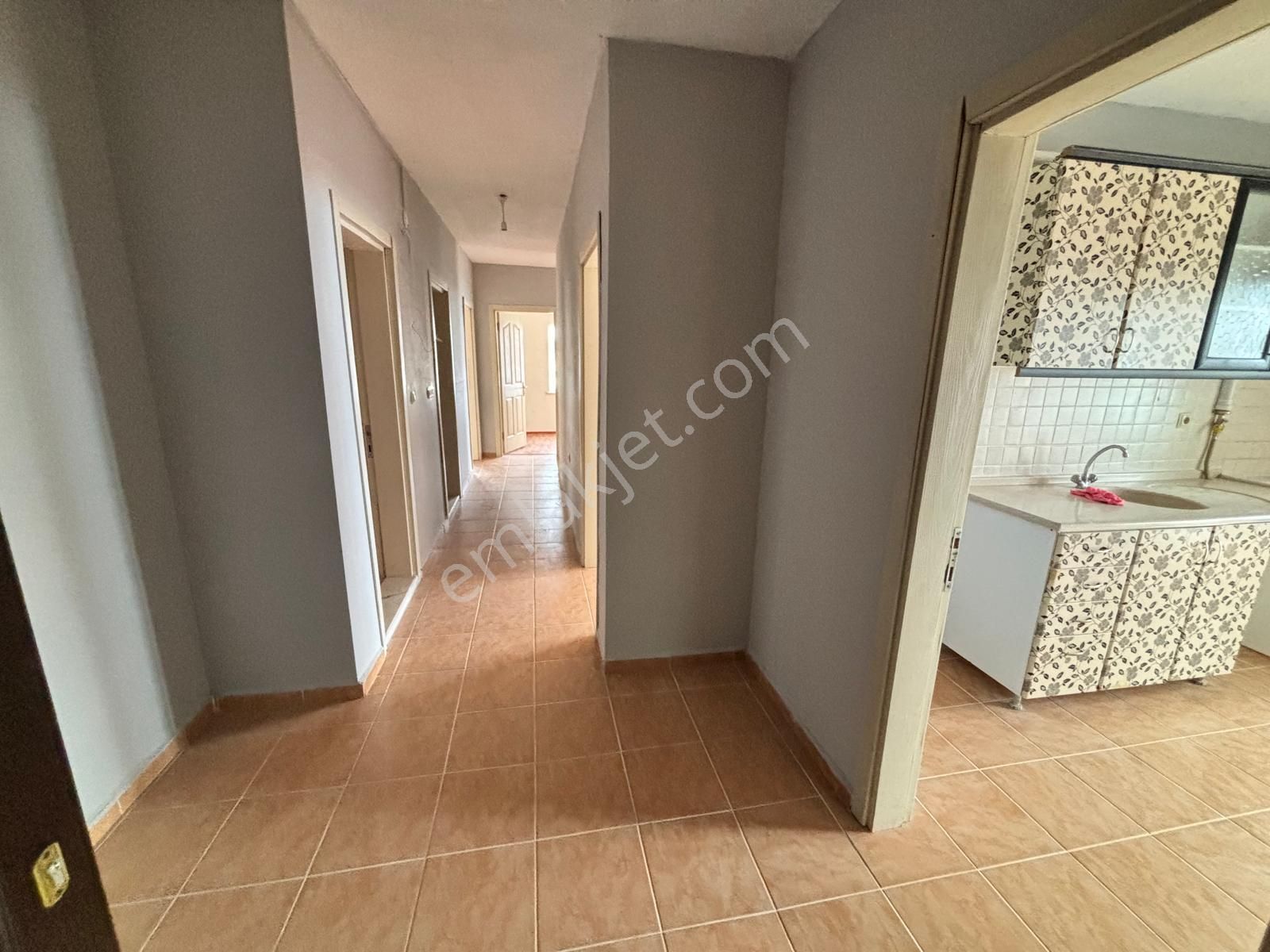 Deha Emlak'tan Kiralık 3+1 Daire Akçaabat Sarıtaş Mah - Görsel 5