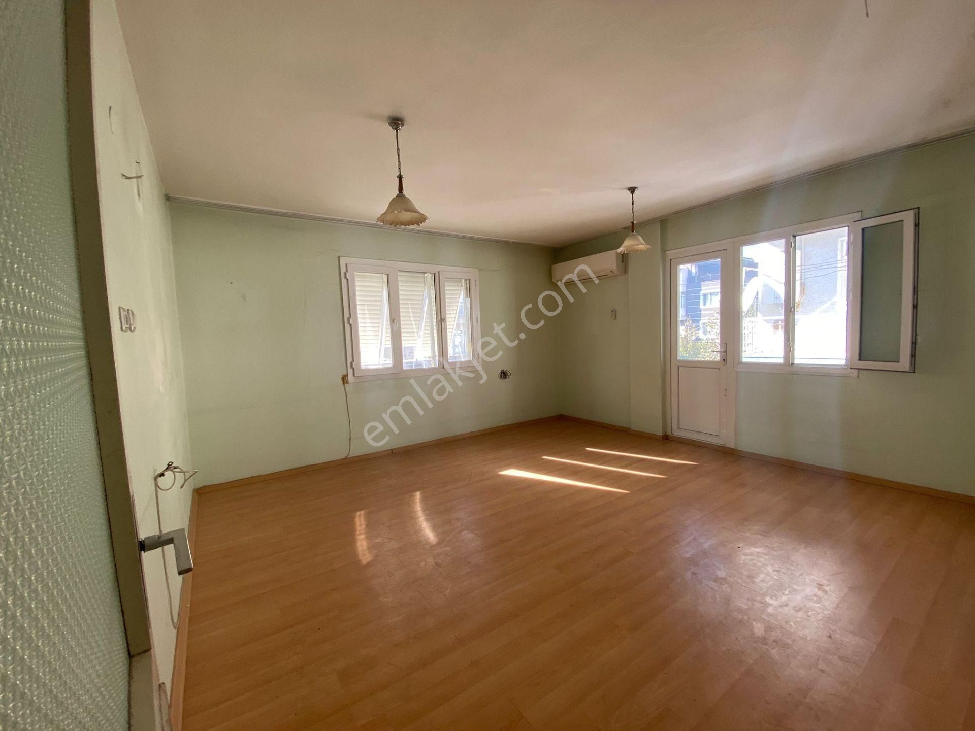 Acill Buca İşçievleri Yiğitler Mah.de 2+1 85m2 Ayrı Mutfak Ön Cephe Satılık Daire - Görsel 2