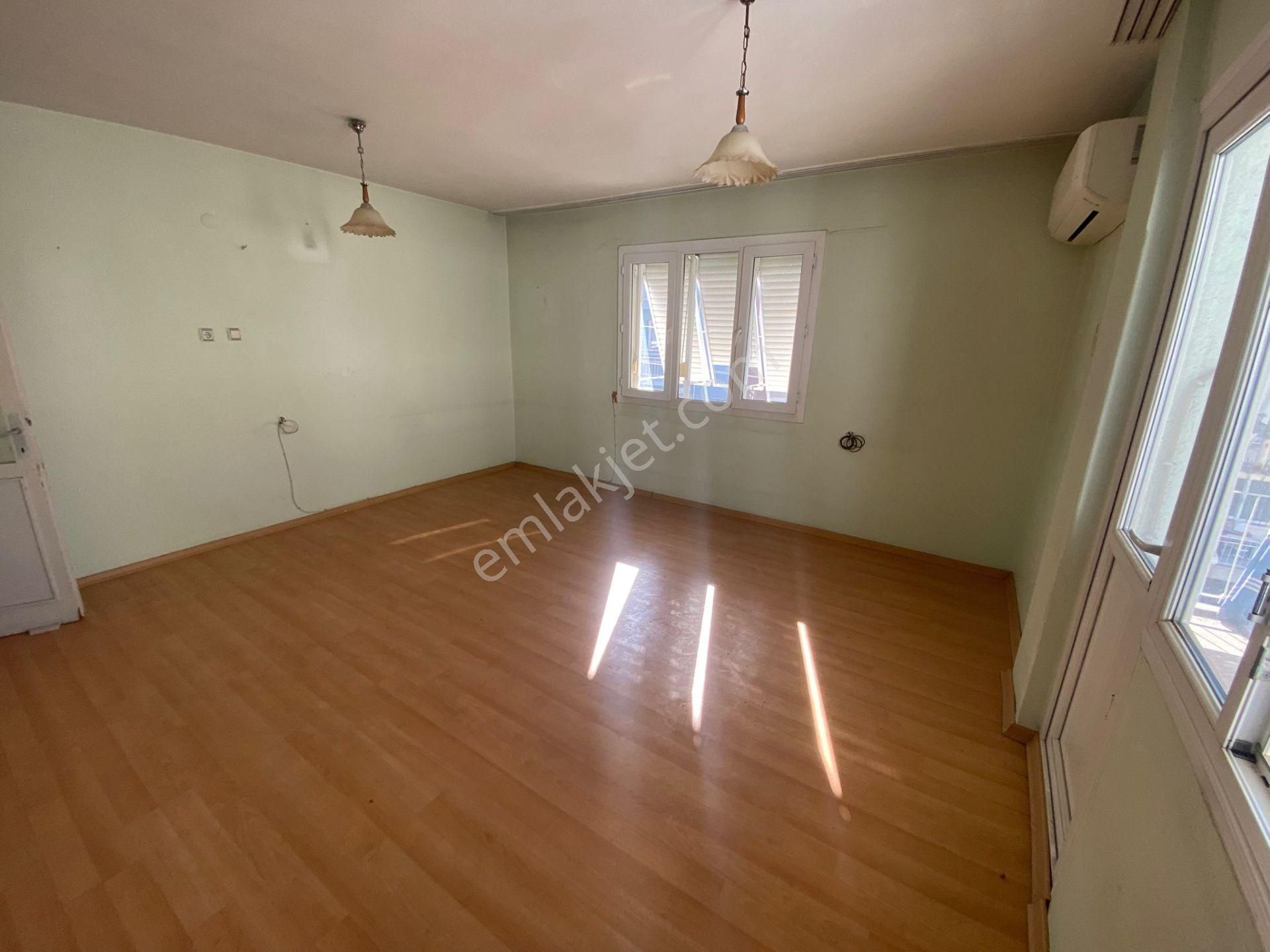 Acill Buca İşçievleri Yiğitler Mah.de 2+1 85m2 Ayrı Mutfak Ön Cephe Satılık Daire - Görsel 6