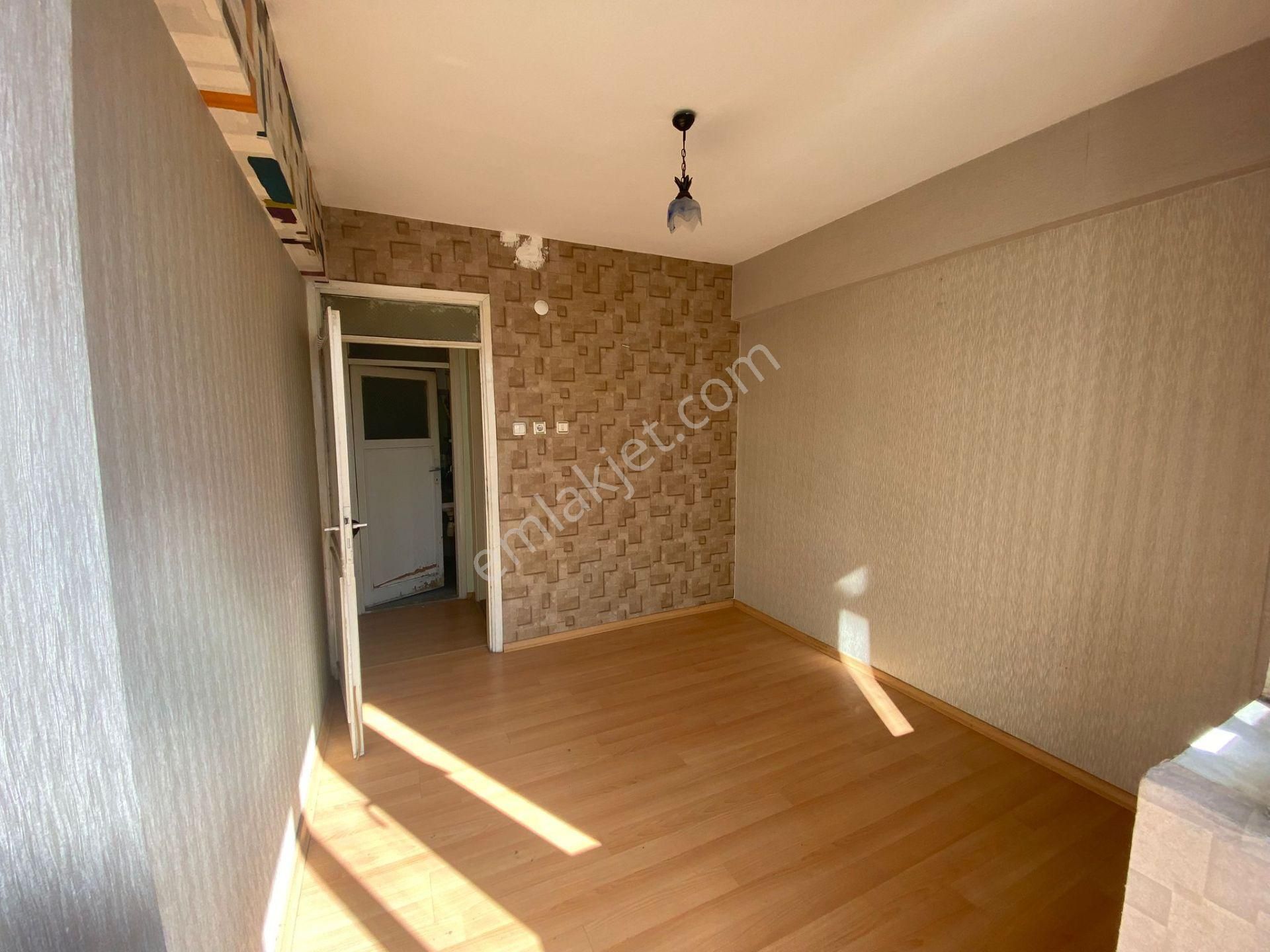 Acill Buca İşçievleri Yiğitler Mah.de 2+1 85m2 Ayrı Mutfak Ön Cephe Satılık Daire - Görsel 15