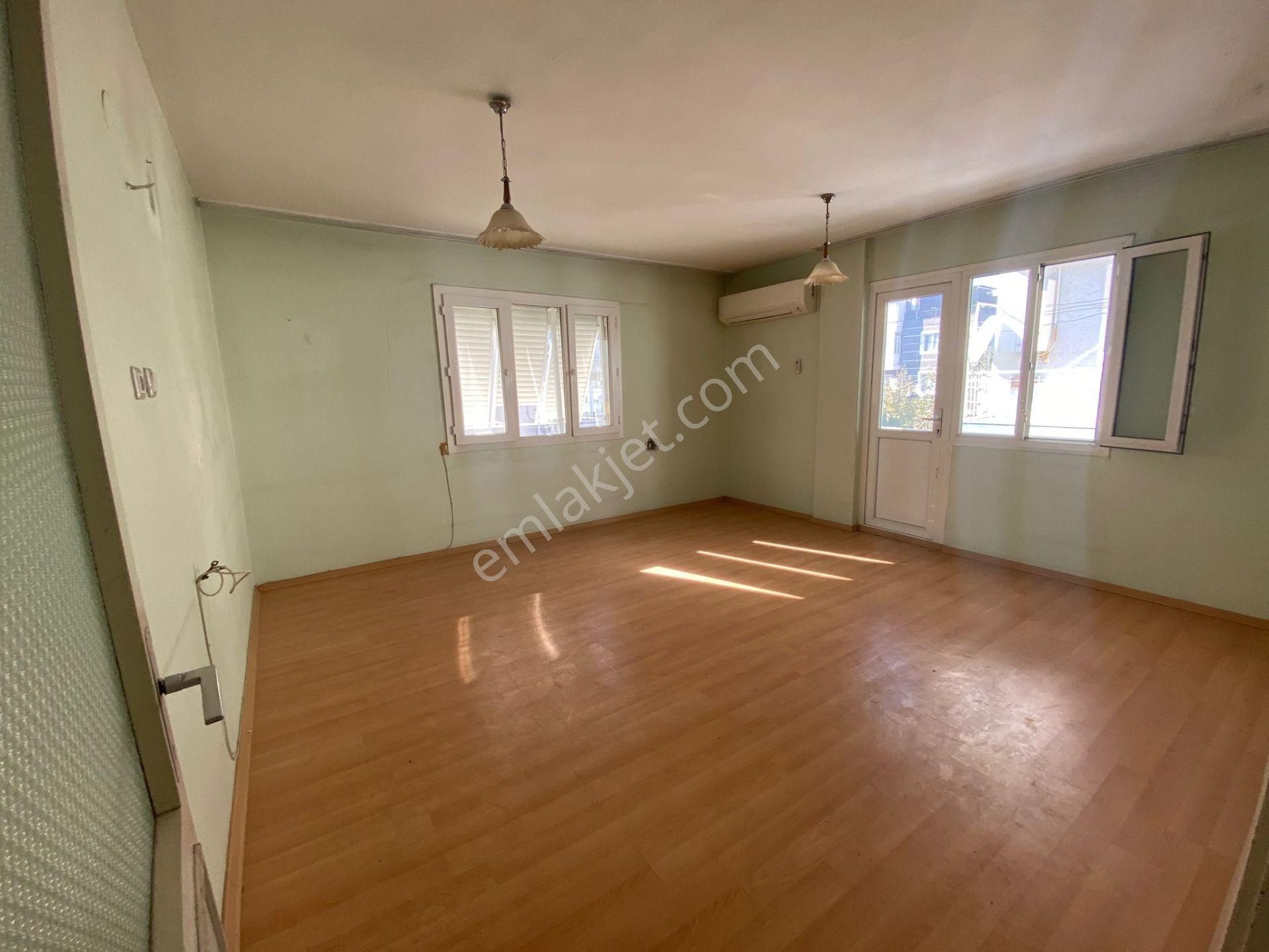 Acill Buca İşçievleri Yiğitler Mah.de 2+1 85m2 Ayrı Mutfak Ön Cephe Satılık Daire - Görsel 4