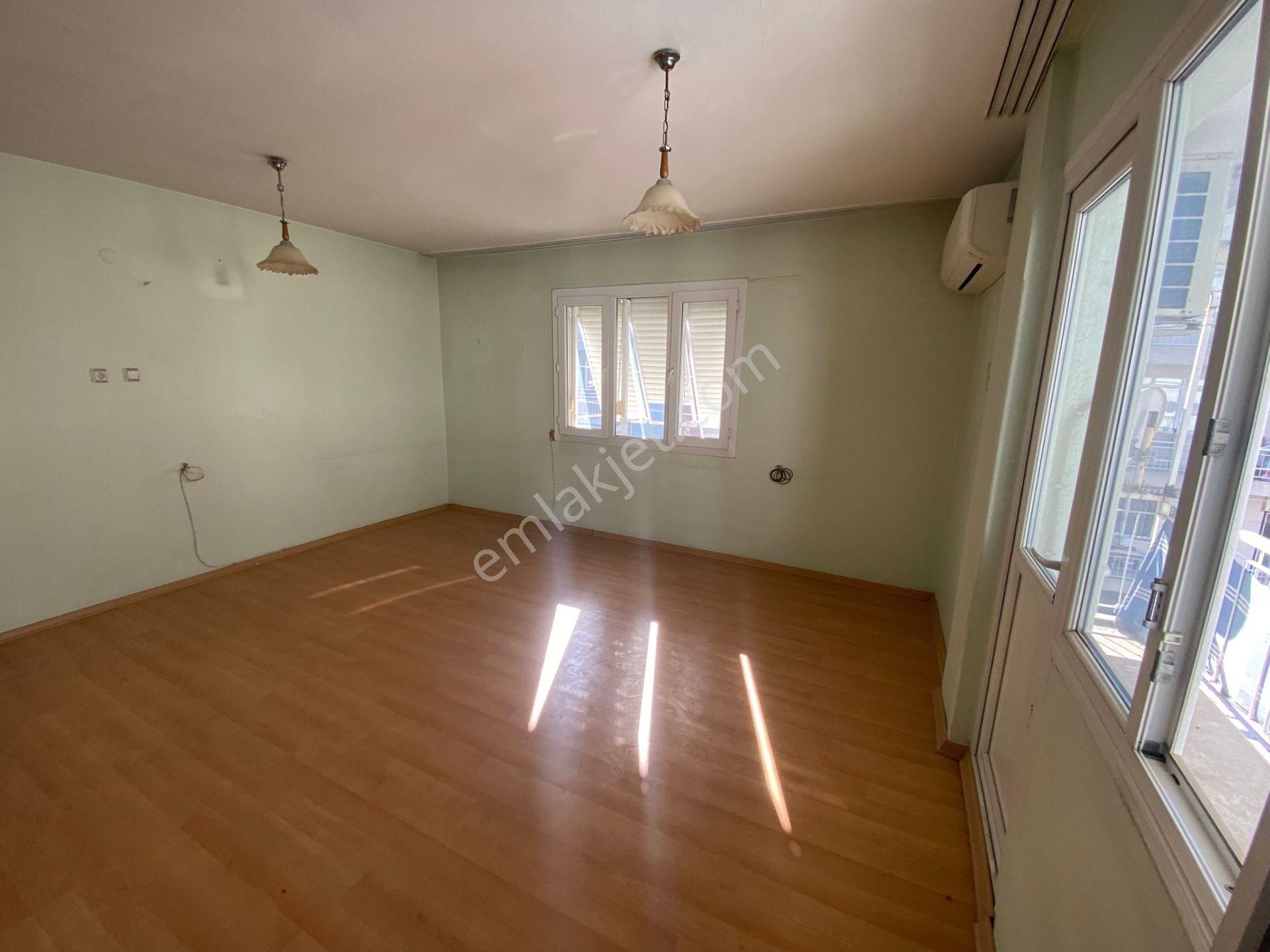 Acill Buca İşçievleri Yiğitler Mah.de 2+1 85m2 Ayrı Mutfak Ön Cephe Satılık Daire - Görsel 5