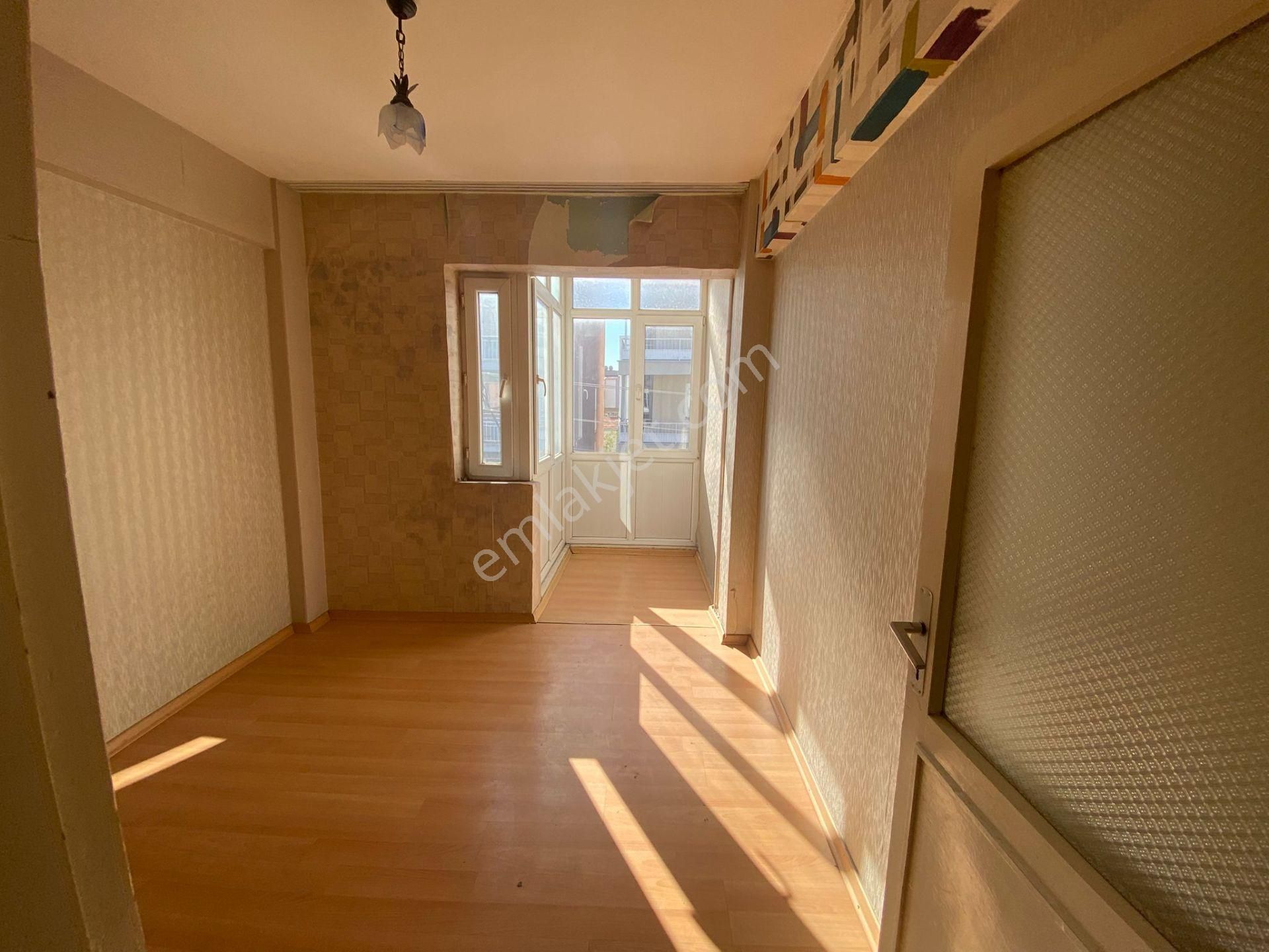 Acill Buca İşçievleri Yiğitler Mah.de 2+1 85m2 Ayrı Mutfak Ön Cephe Satılık Daire - Görsel 13