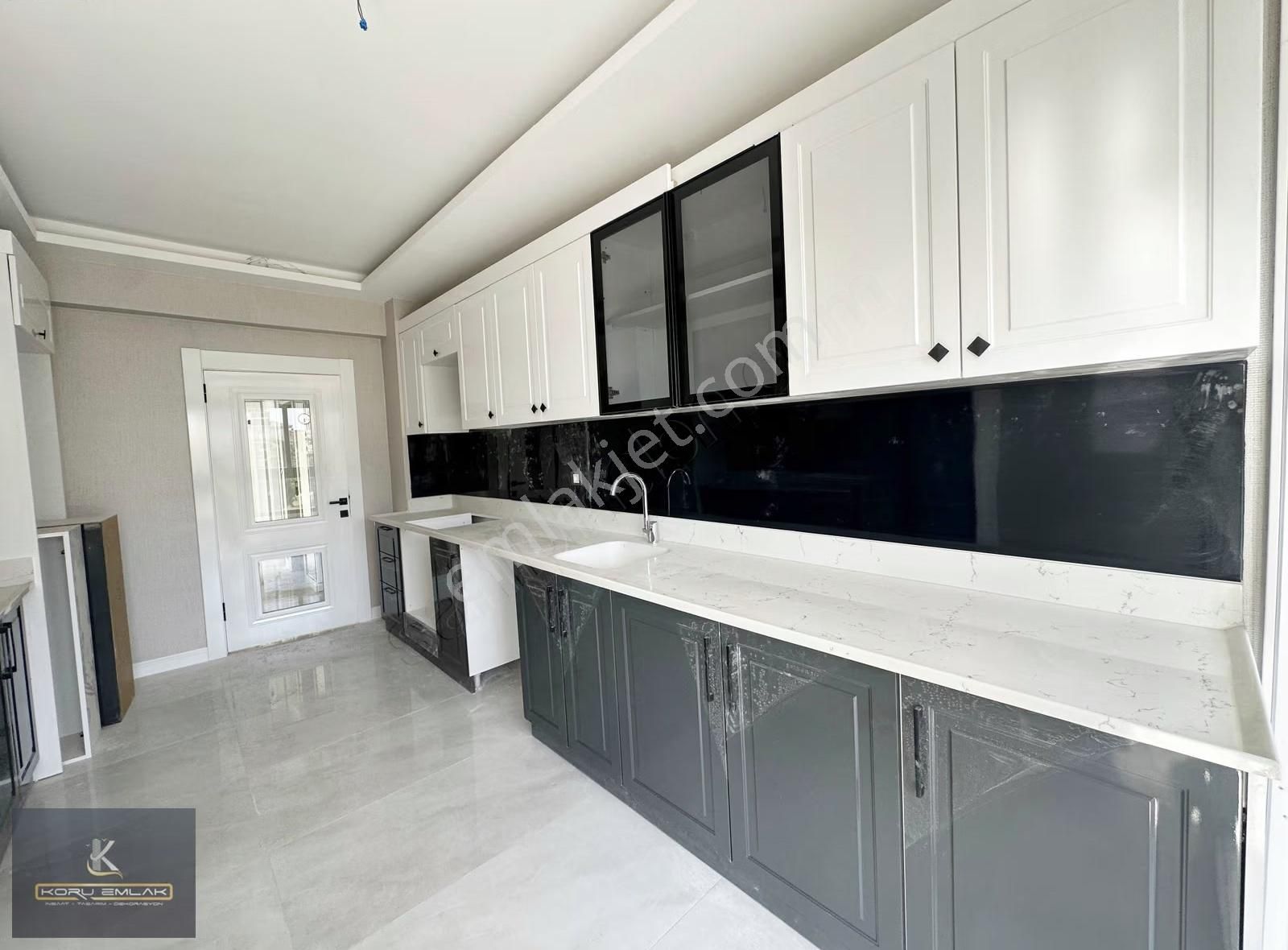 Sancaktepede Park Manzaralı E.banyolu Sıfır Lüks Daireler - Görsel 15