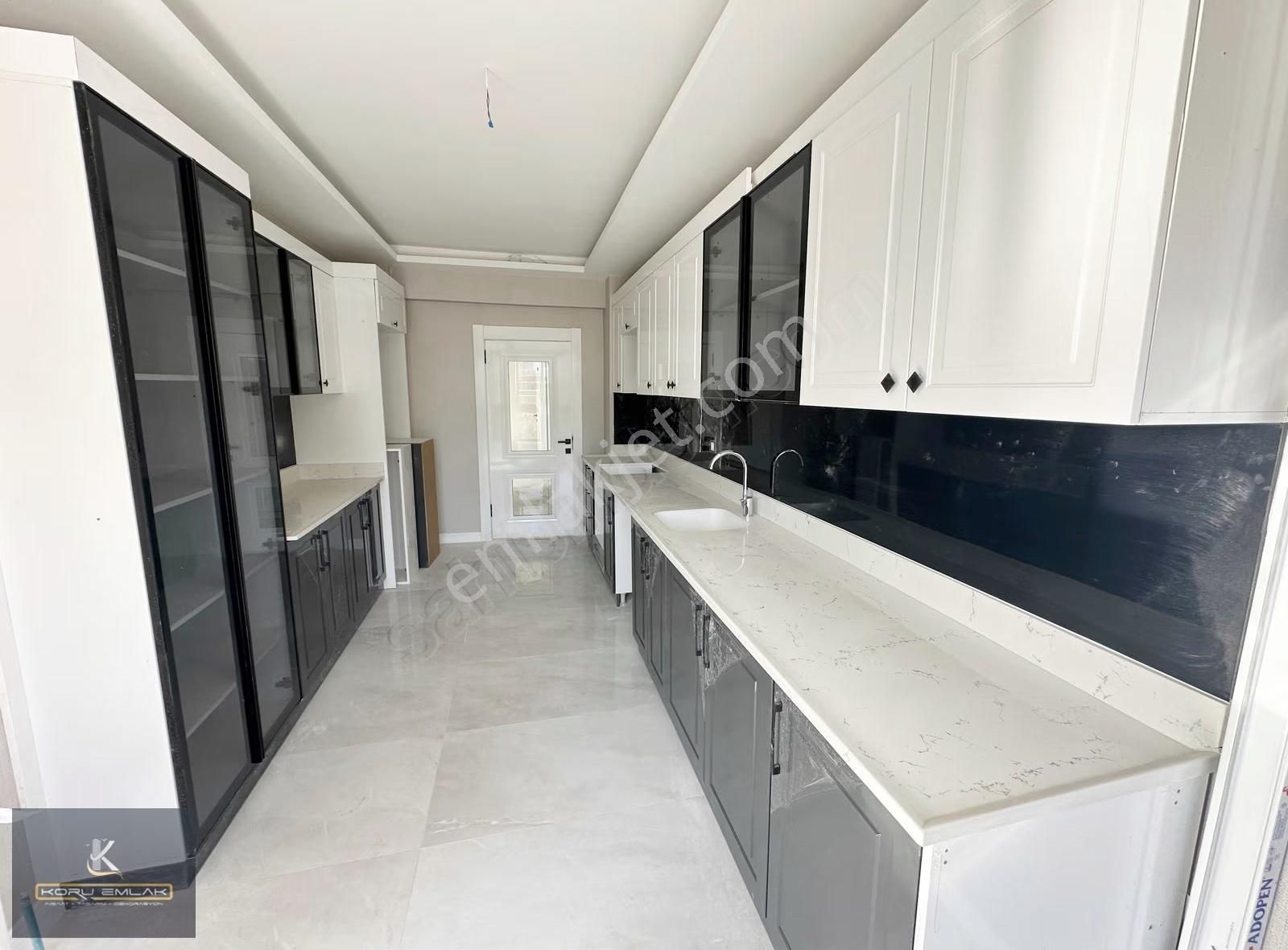 Sancaktepede Park Manzaralı E.banyolu Sıfır Lüks Daireler - Görsel 16