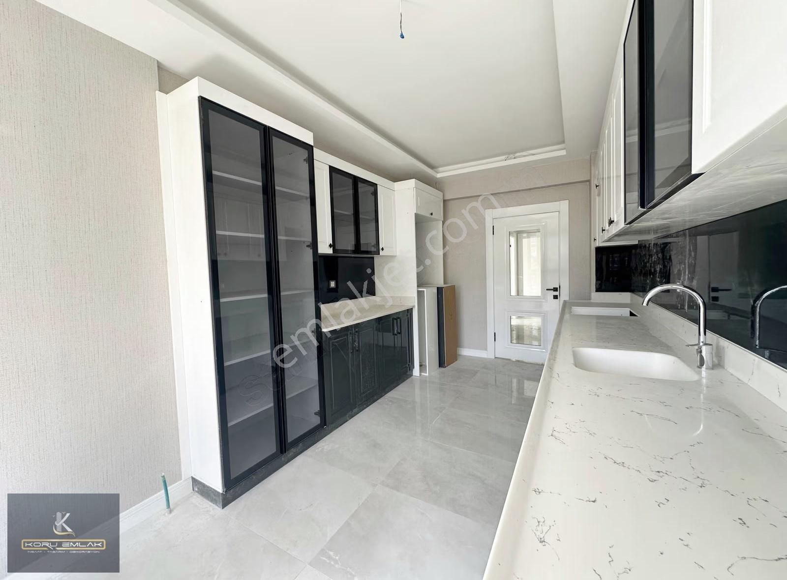 Sancaktepede Park Manzaralı E.banyolu Sıfır Lüks Daireler - Görsel 2