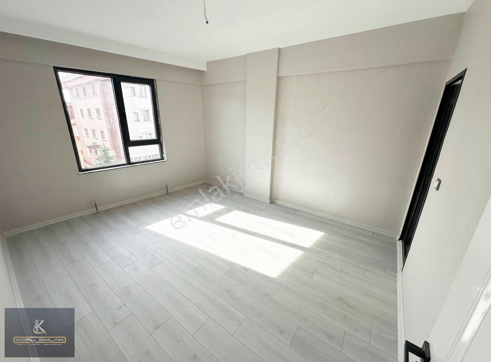 Sancaktepede Park Manzaralı E.banyolu Sıfır Lüks Daireler - Görsel 11