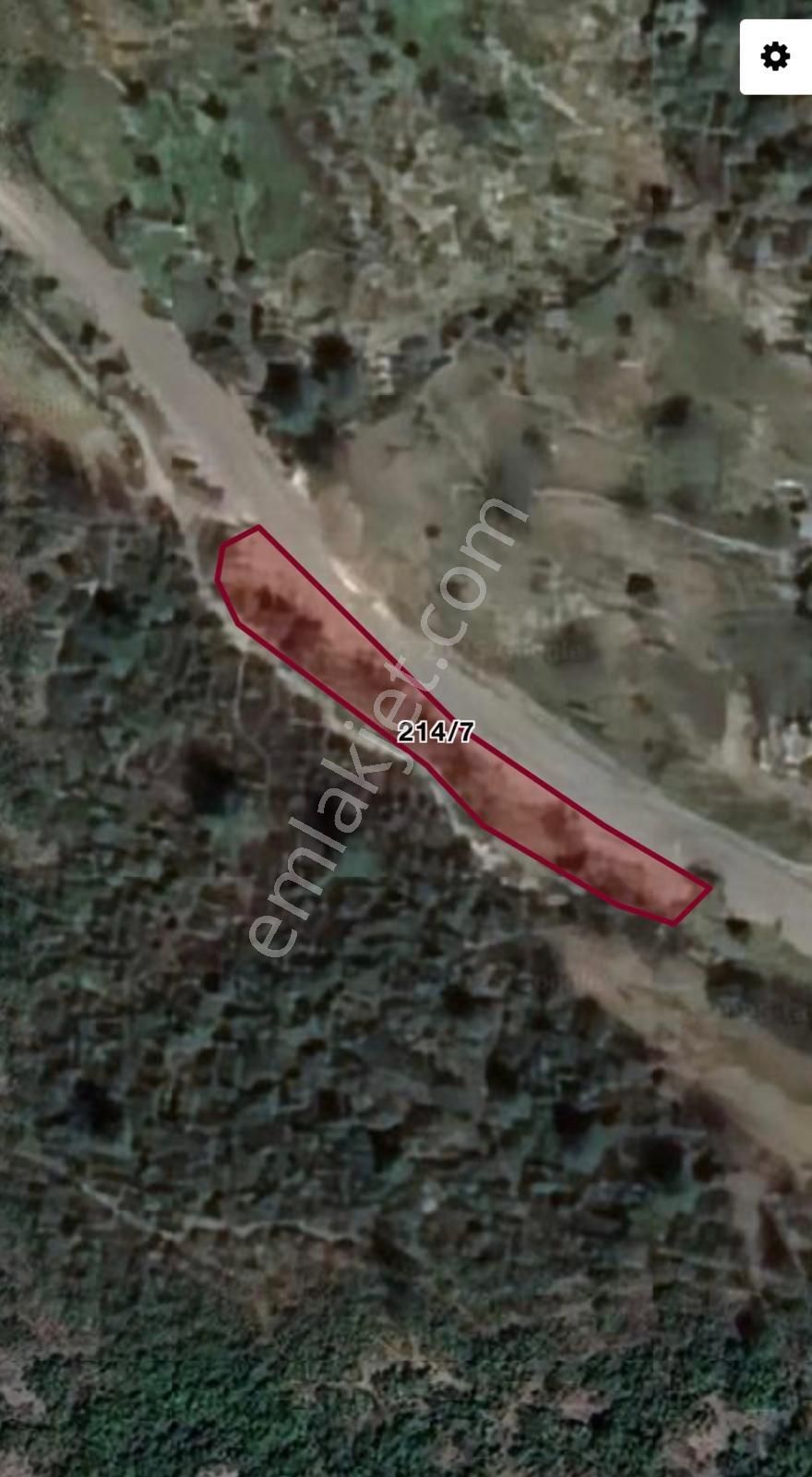 Alanya Güzelbağ Zafer Mallesinde Yolu Bulunan 590 Metre2 Satılık Tarla