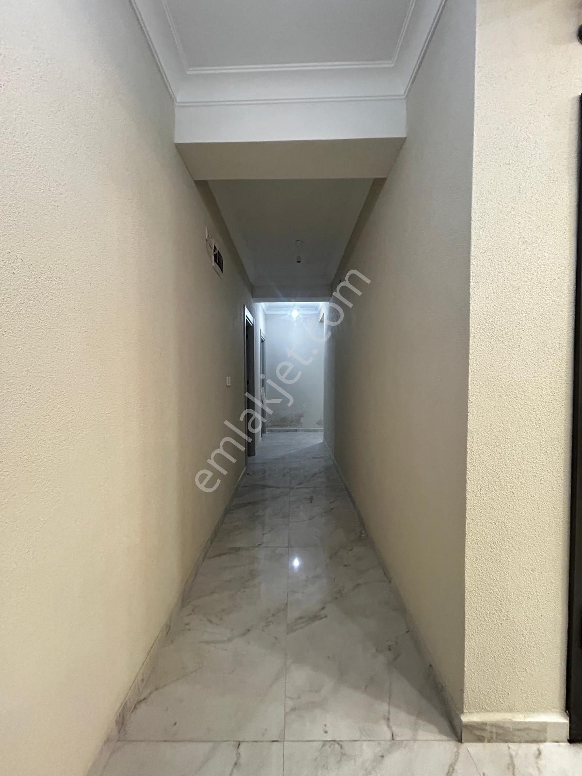 Şahin Gayrimenkulden Satılık Ferah 4+1 — Bodrumlu Ve Geniş Balkonlu Daire! - Görsel 7