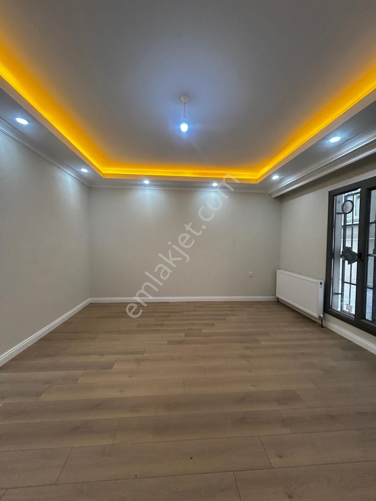 Şahin Gayrimenkulden Satılık Ferah 4+1 — Bodrumlu Ve Geniş Balkonlu Daire! - Görsel 3