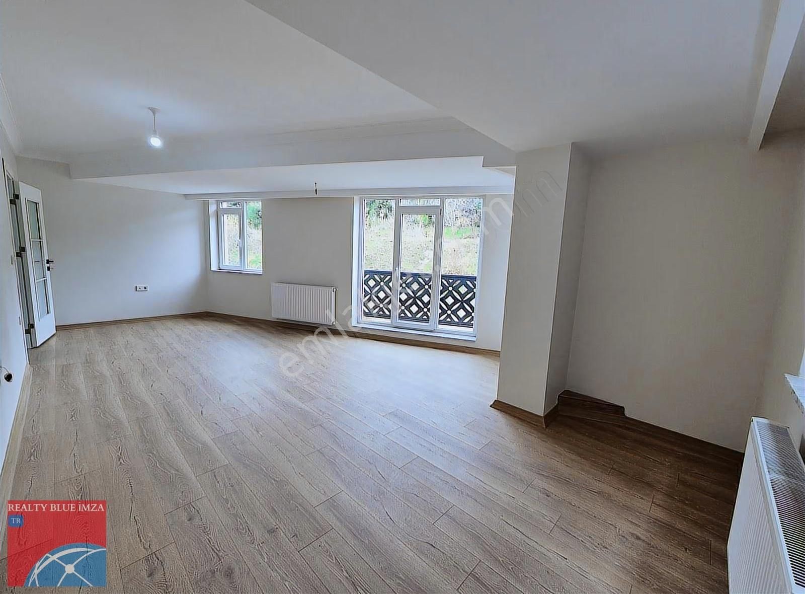 Sancaktepe Ortadağ'da 3+1 Satılık Ebeveyn Banyolu Ters Dubleks