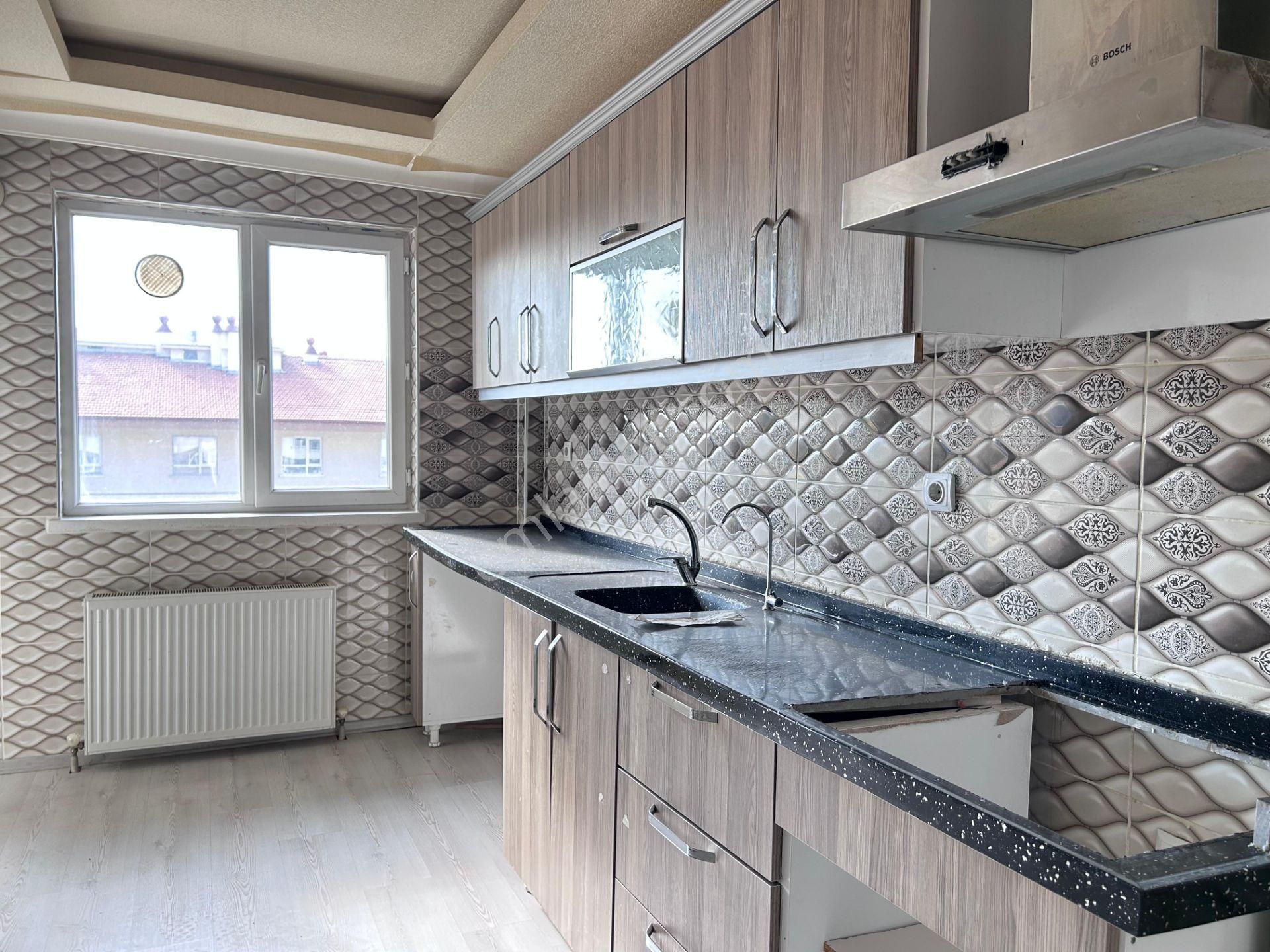 Lider Emlak'tan 3+1 Ebeveyn Banyolu Yapılı Satılık Daire - Görsel 4