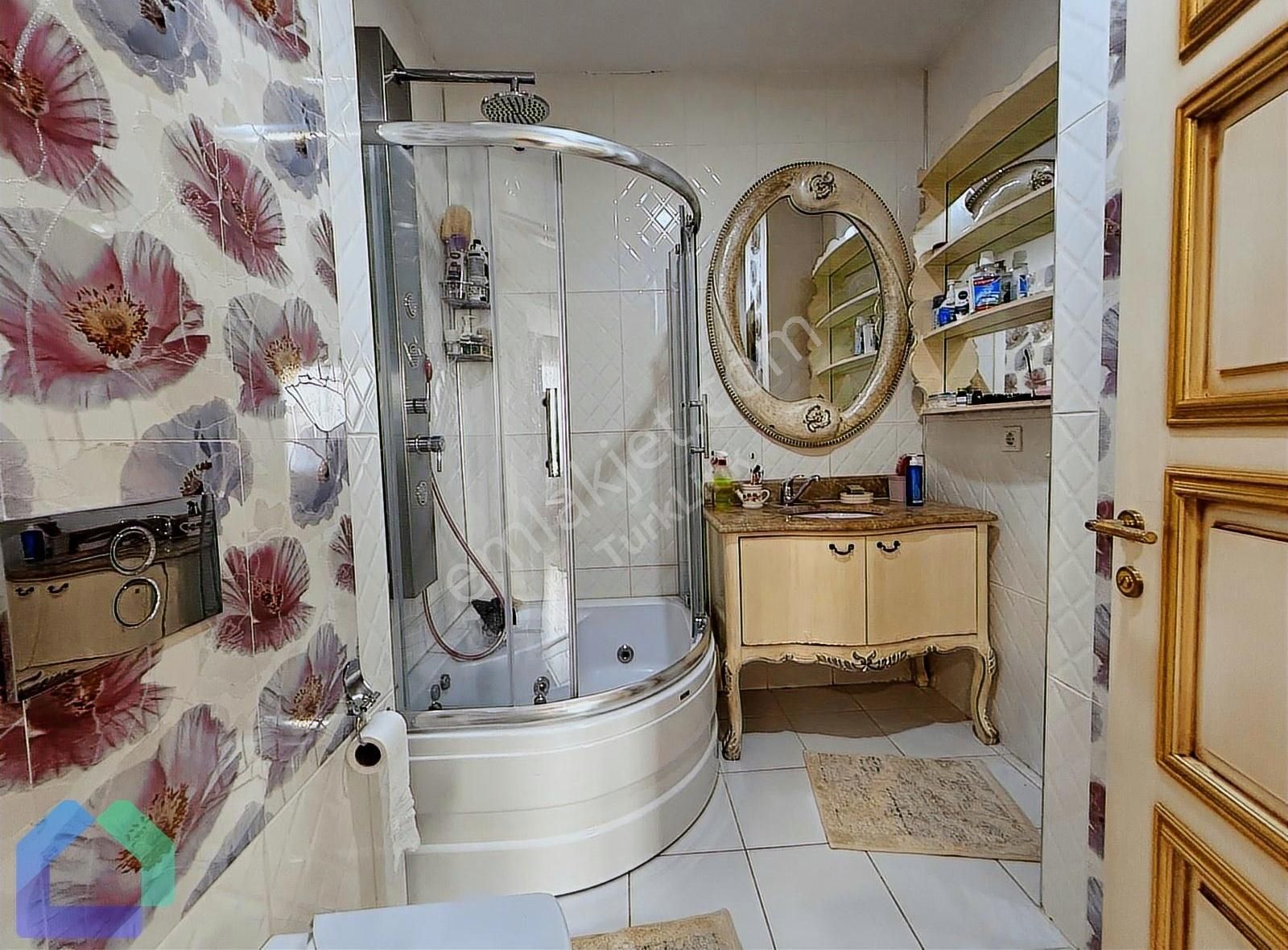Ultra Lüks 480 M² Dubleks 5+2 Esenyurt Cumhuriyet'te - Görsel 3