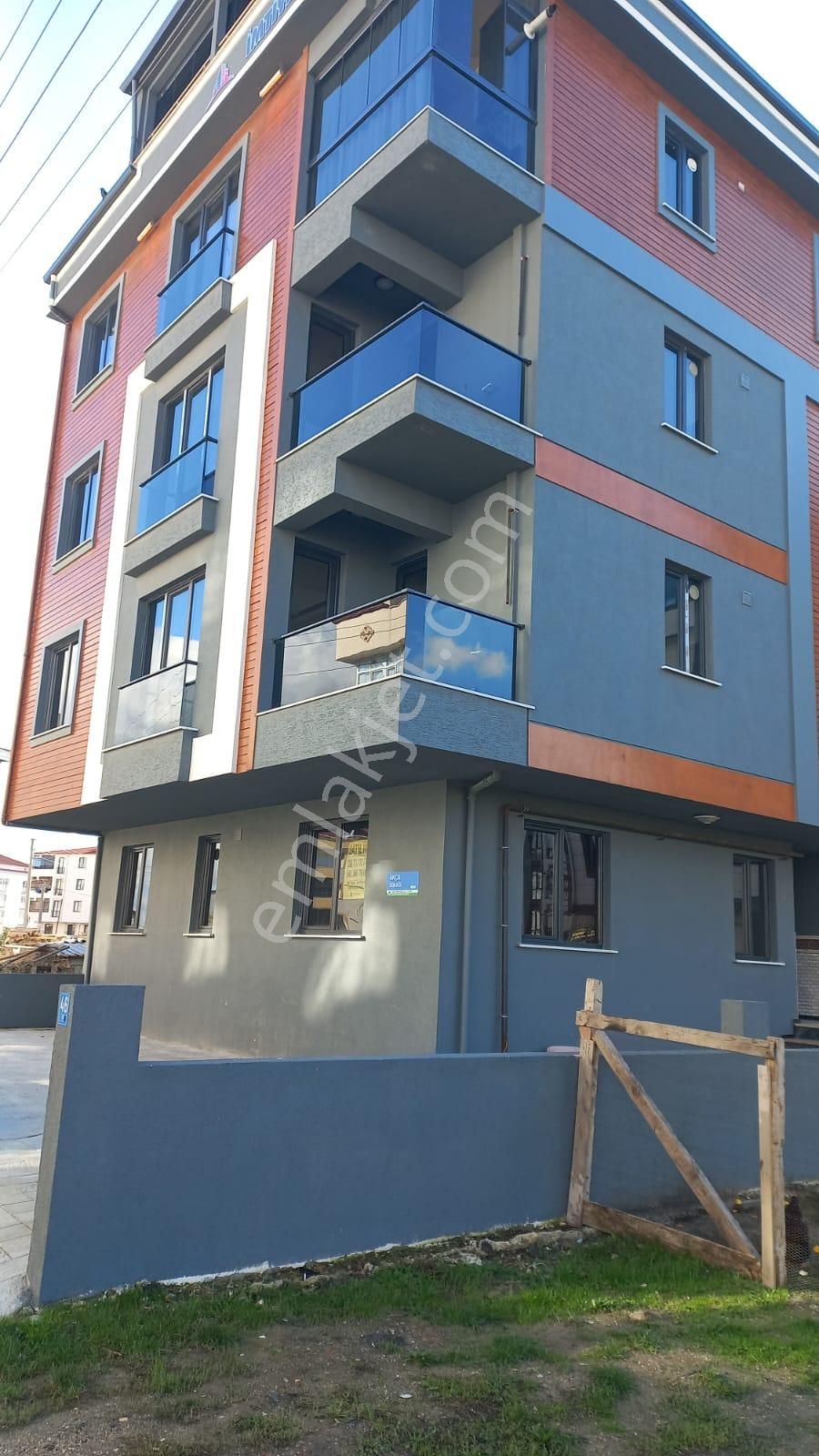 Kapaklı-merkez'de, Doğu Ve Güney Cepheli, Satılık (2+1) Daire (90 M²) - Görsel 17