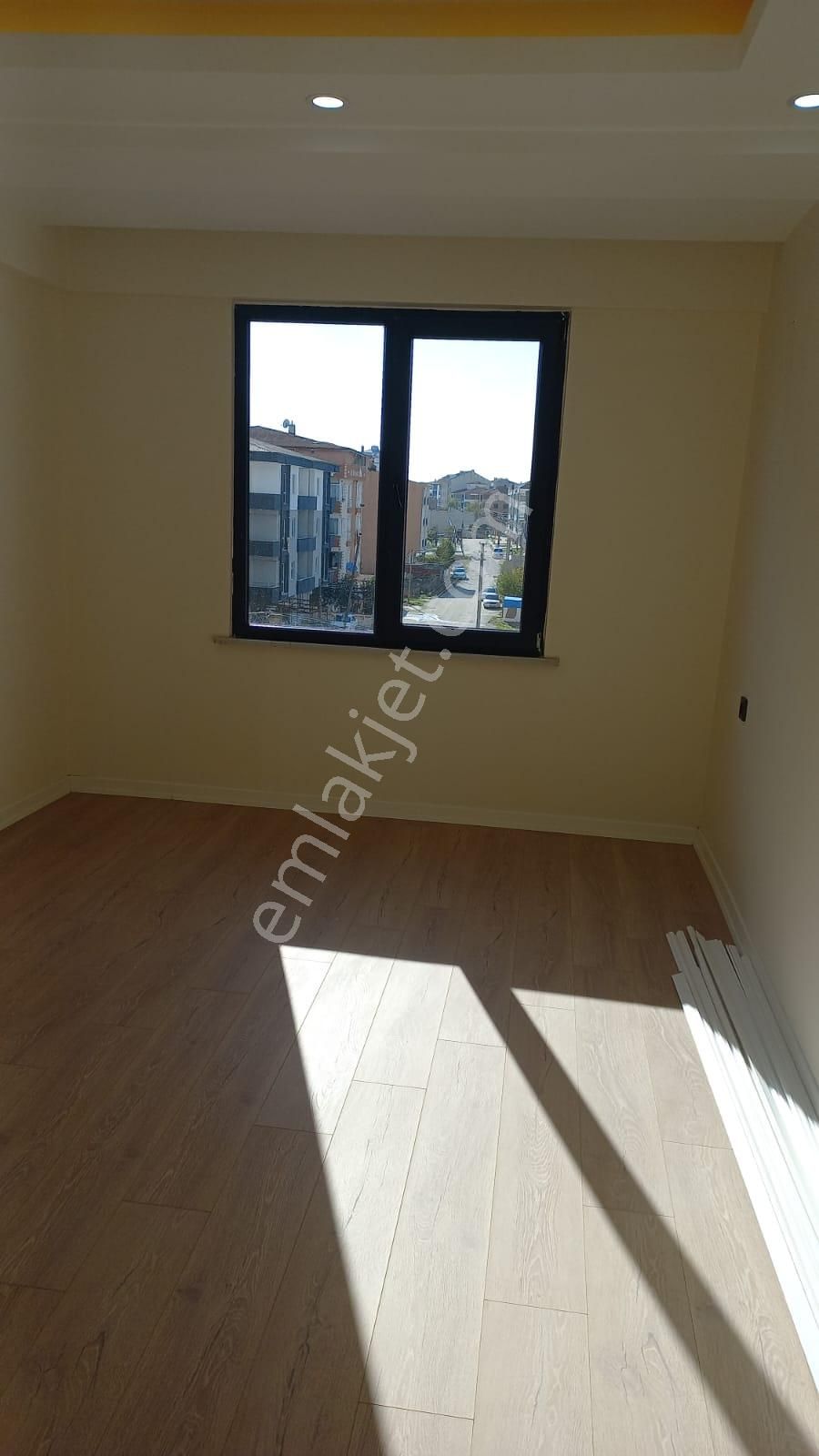 Kapaklı-merkez'de, Doğu Ve Güney Cepheli, Satılık (2+1) Daire (90 M²) - Görsel 7