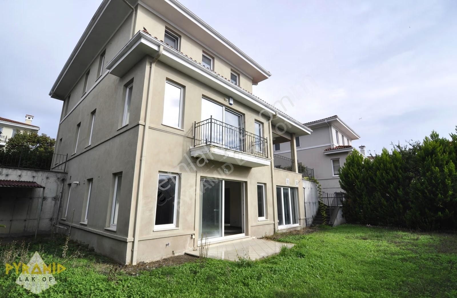 Pyramıd'den Eston Deniz Büyük Tip Deniz Manzaralı Müstakil Villa