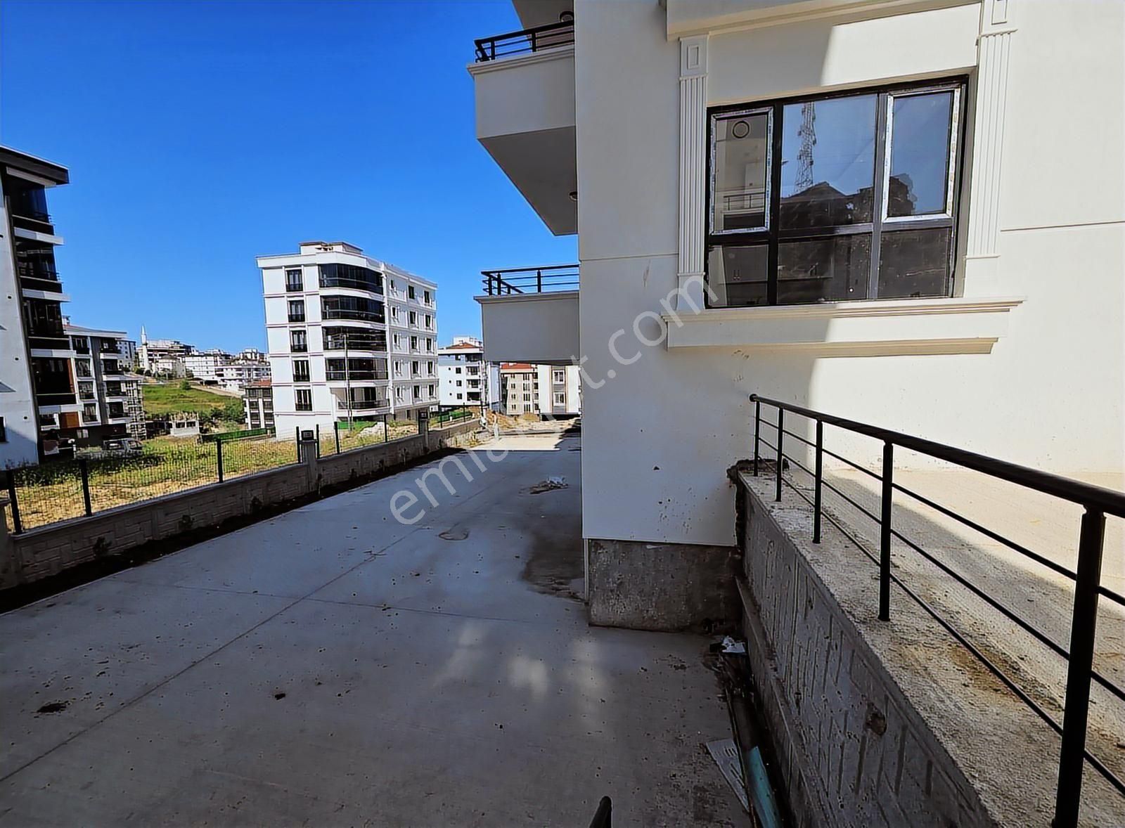 Deniz Manzaralı Bölgenin En Geniş 1+1 Dairesi Yerden Isıtmalı - Görsel 15