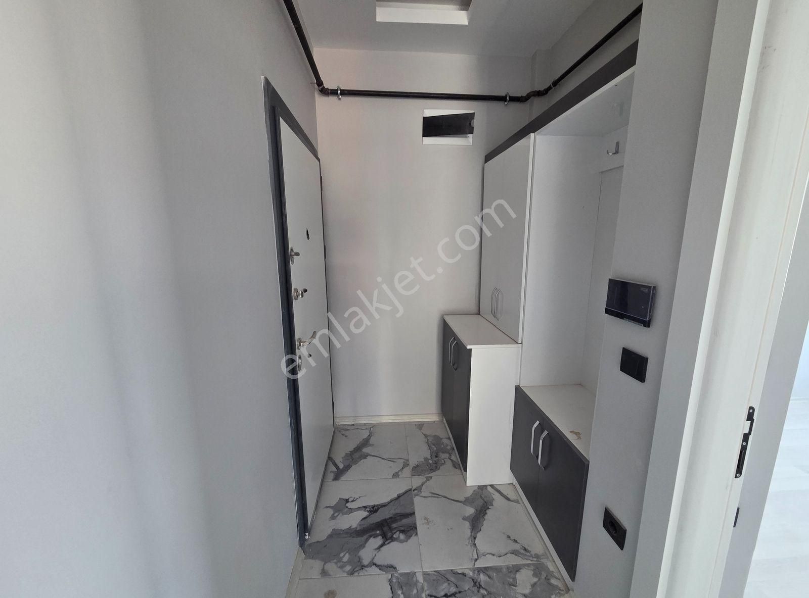 Deniz Manzaralı Bölgenin En Geniş 1+1 Dairesi Yerden Isıtmalı - Görsel 6