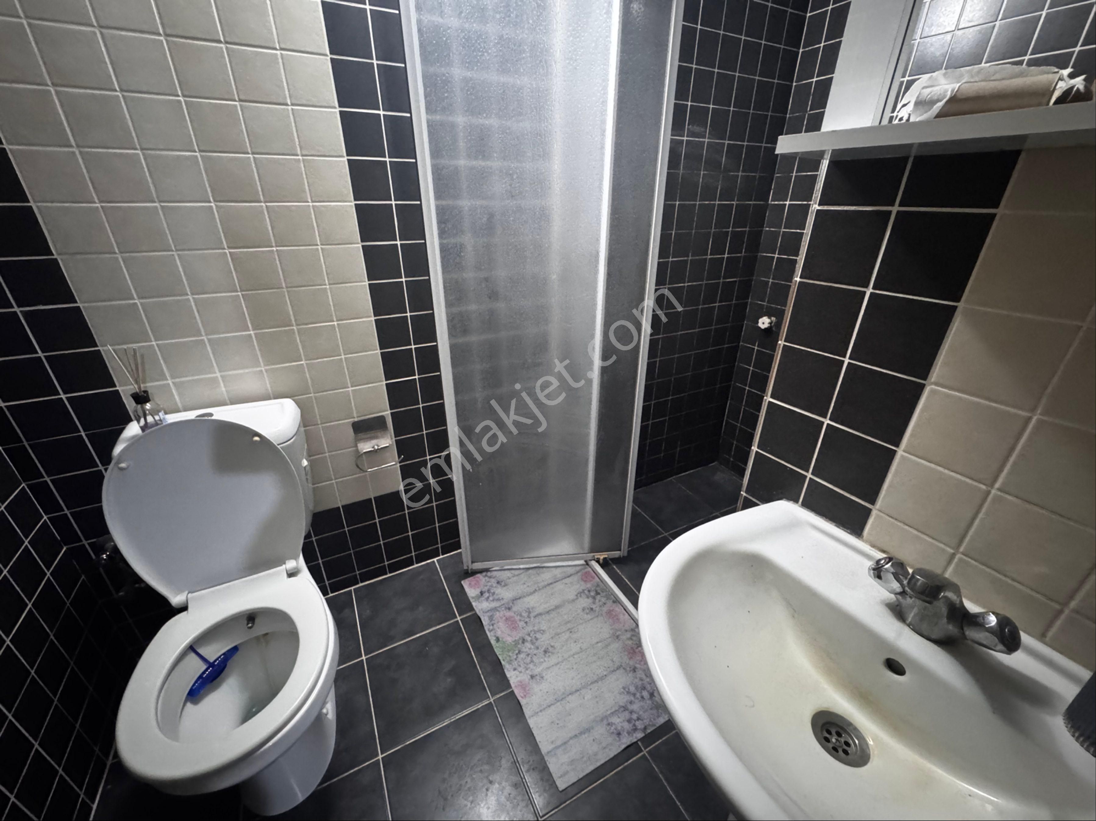 Berkay Emlaktan Turan Mahallesinde Eşyalı Sadece Bayanlara Kiralık Daire - Görsel 5