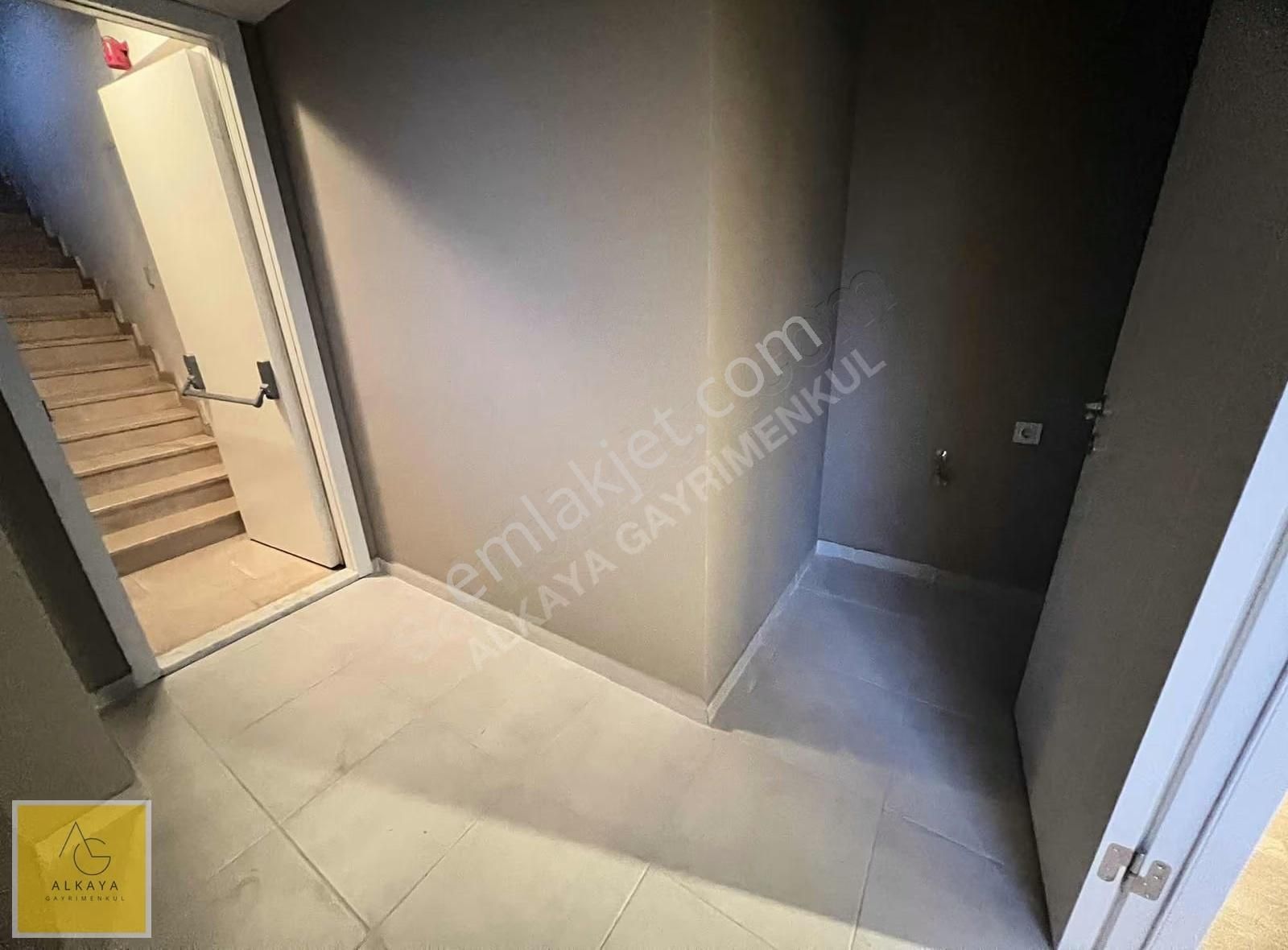 Alkaya'dan Bağdat Cad. 2.bina Konumunda 2+1 Ara Katta Boş Daire - Görsel 12