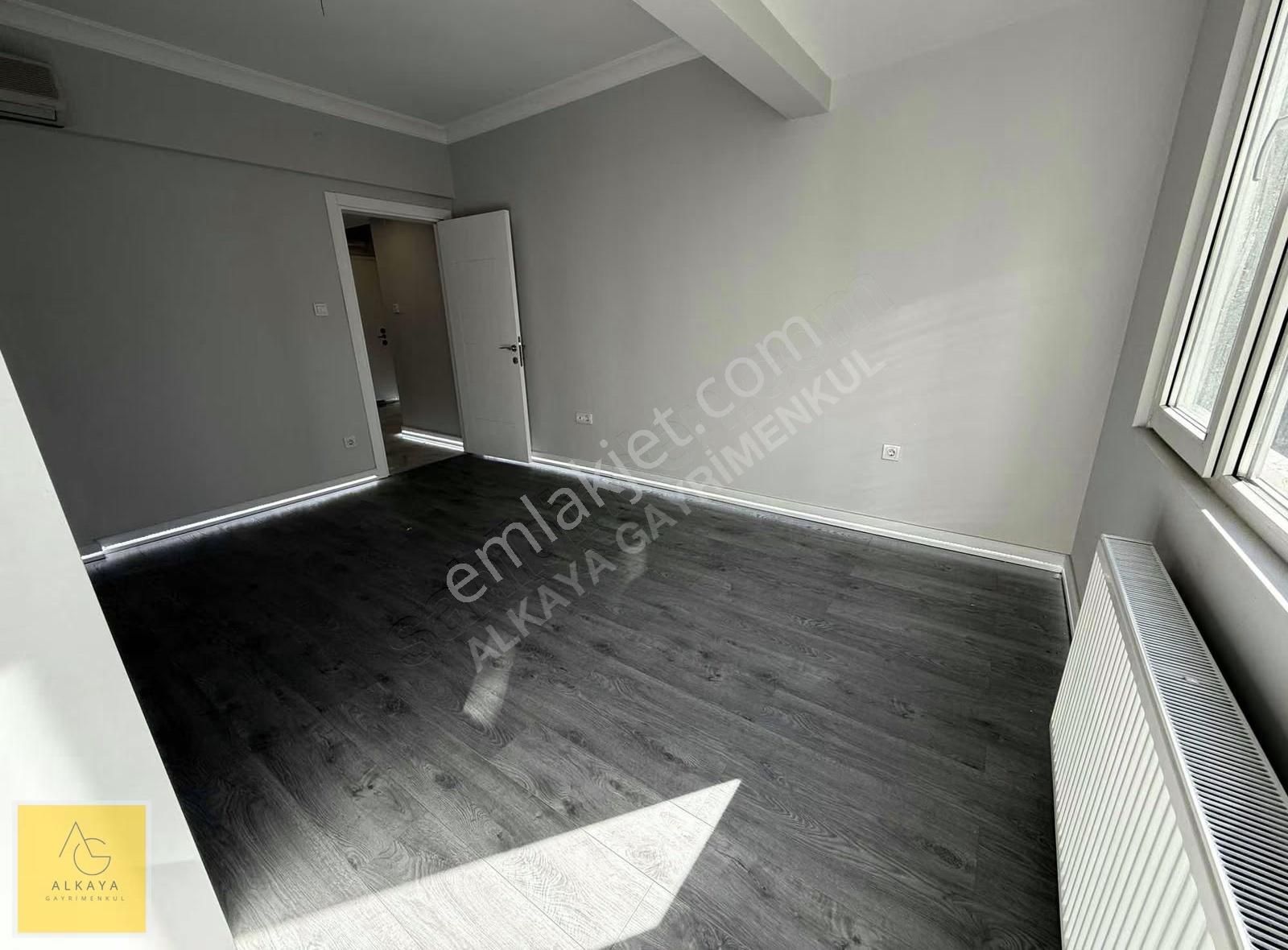 Göztepe Bahariyeli Sokakta Yatırımlık İçi Yenilenmiş 2+1 Daire - Görsel 34