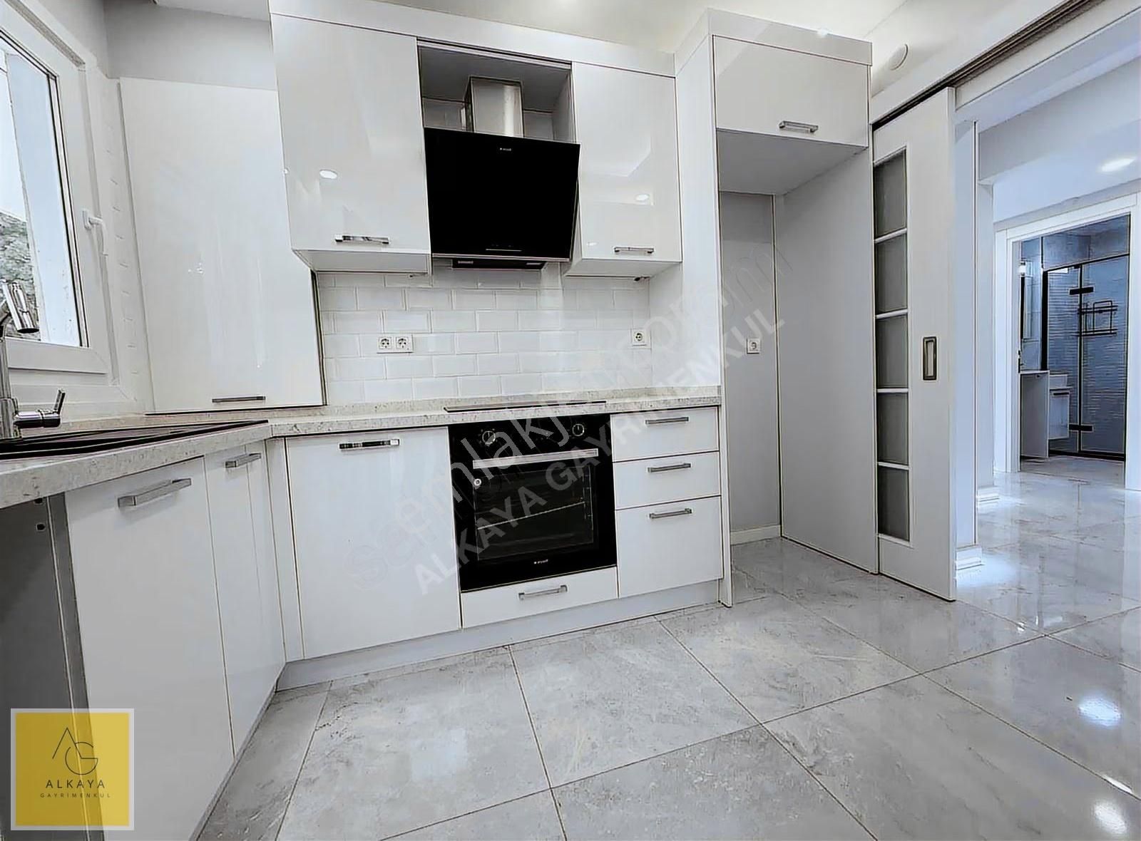 Göztepe Bahariyeli Sokakta Yatırımlık İçi Yenilenmiş 2+1 Daire - Görsel 23