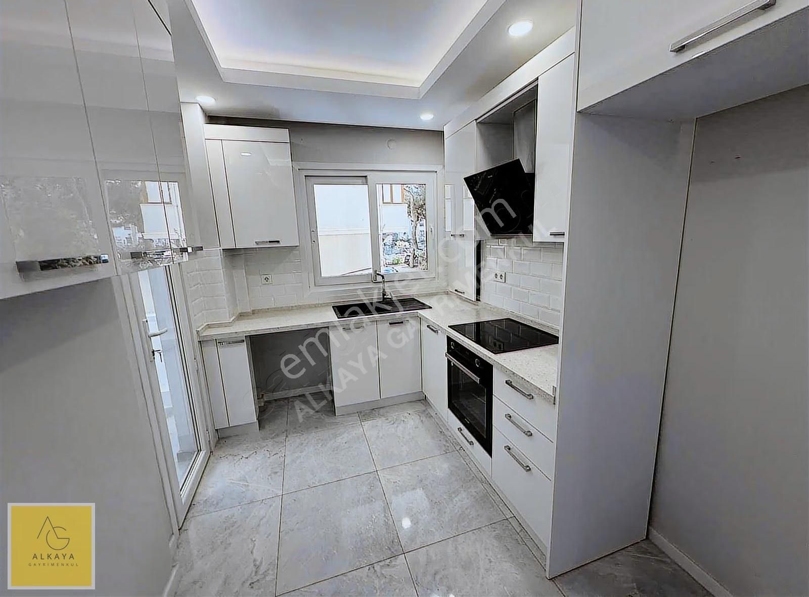 Göztepe Bahariyeli Sokakta Yatırımlık İçi Yenilenmiş 2+1 Daire - Görsel 14