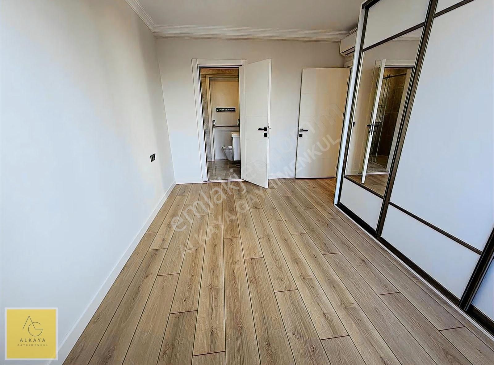 Alkaya'dan Caddebostan'da Bağdat'a 1.paralel 2+1 Köşe Daire - Görsel 12