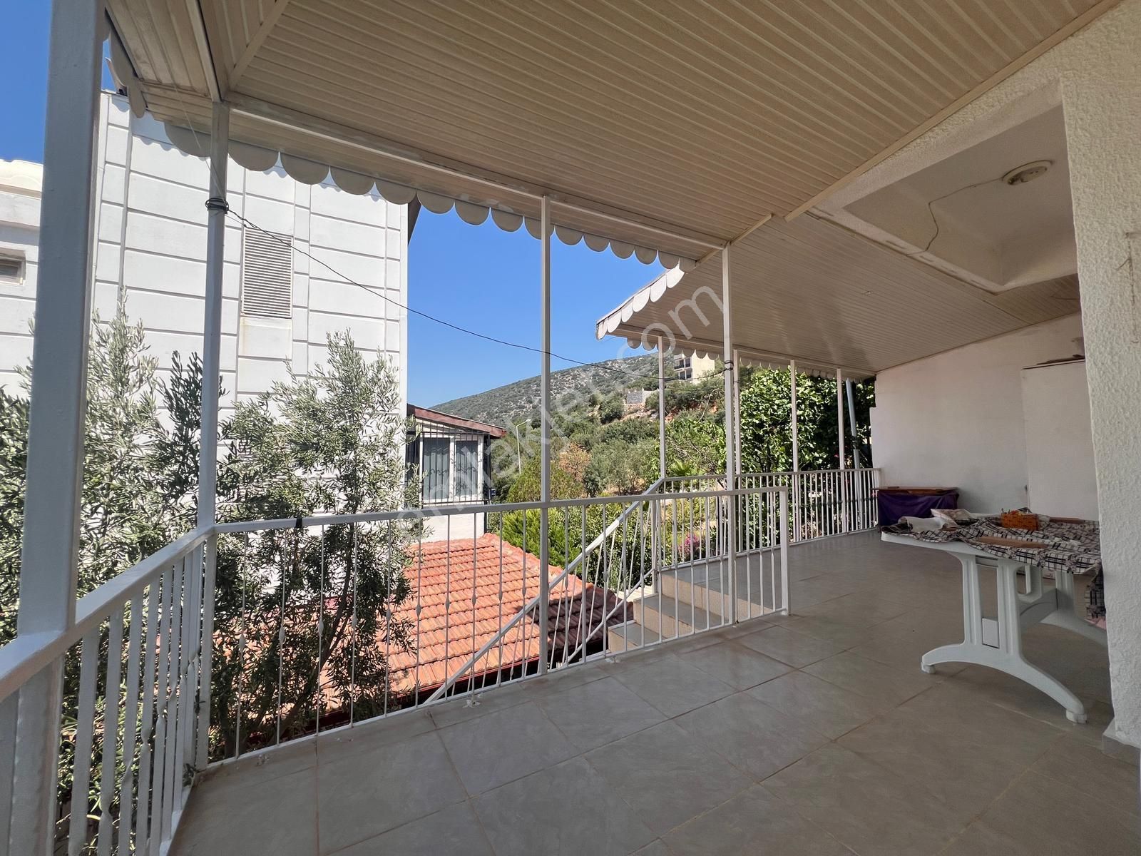 Aydın Akbük'te Satılık Deniz Manzaralı 3+1 Eşyalı Yazlık - Görsel 12