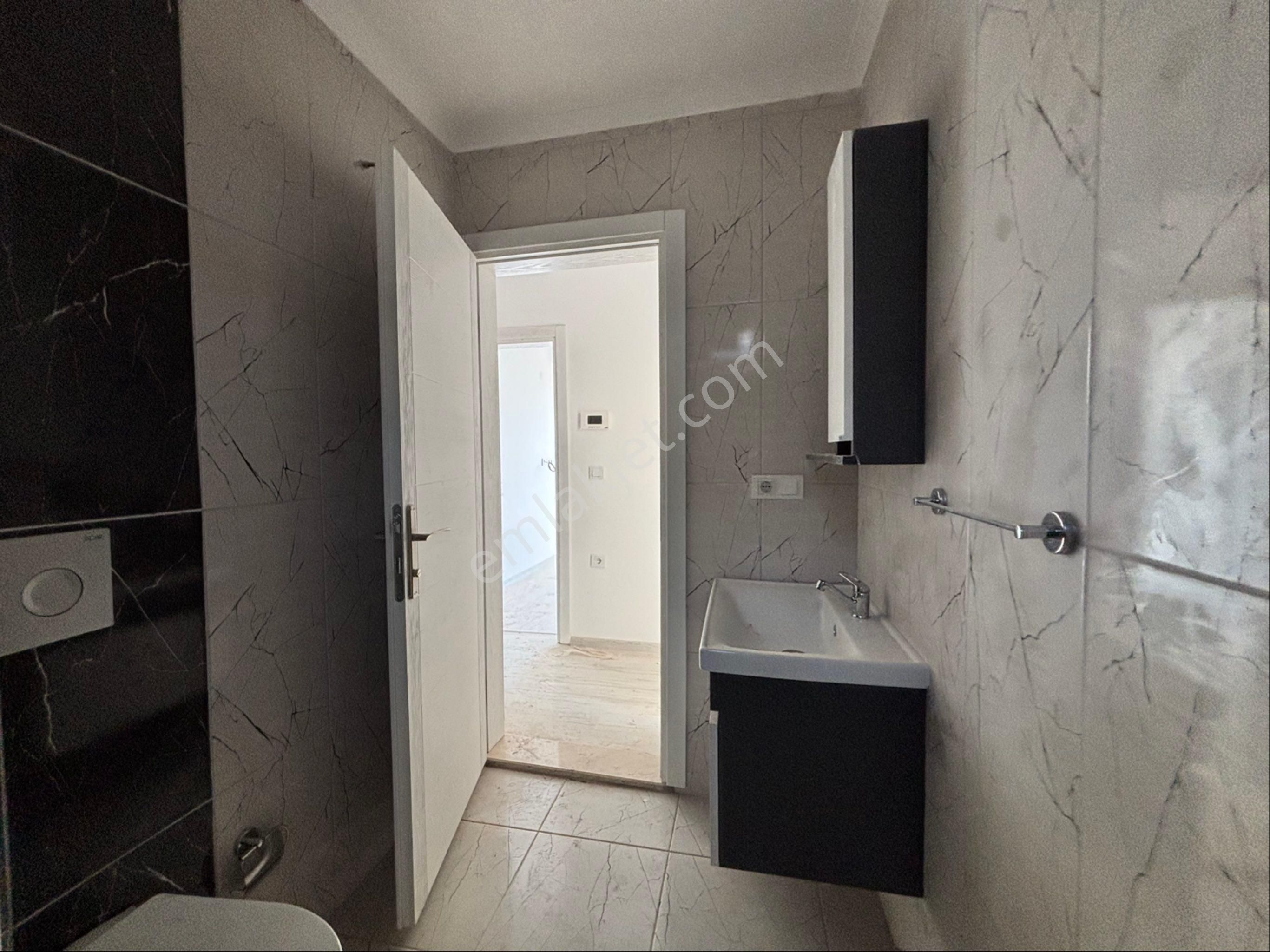 Karaçulha Mahallesinde Yeniyapı 2+1 Ayrı Mutfak Çift Banyolu Kiralık Daire - Görsel 11