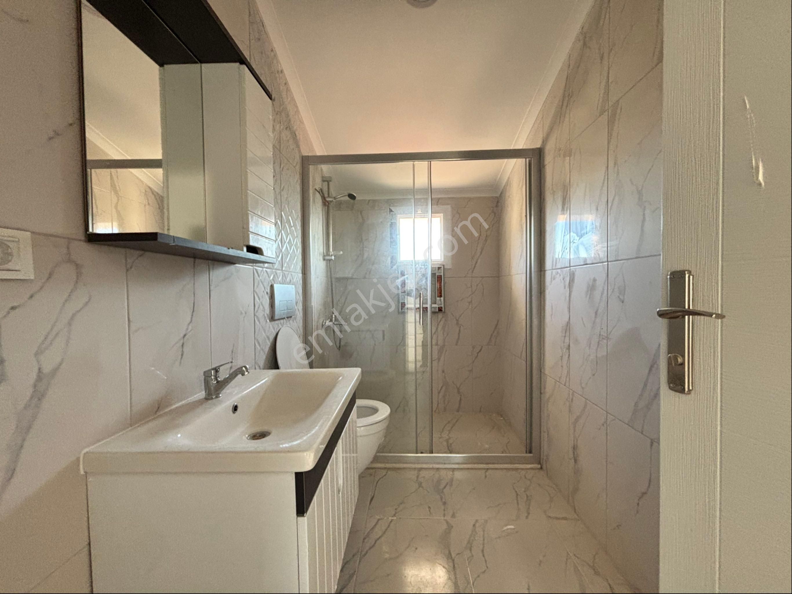 Karaçulha Mahallesinde Yeniyapı 2+1 Ayrı Mutfak Çift Banyolu Kiralık Daire - Görsel 23