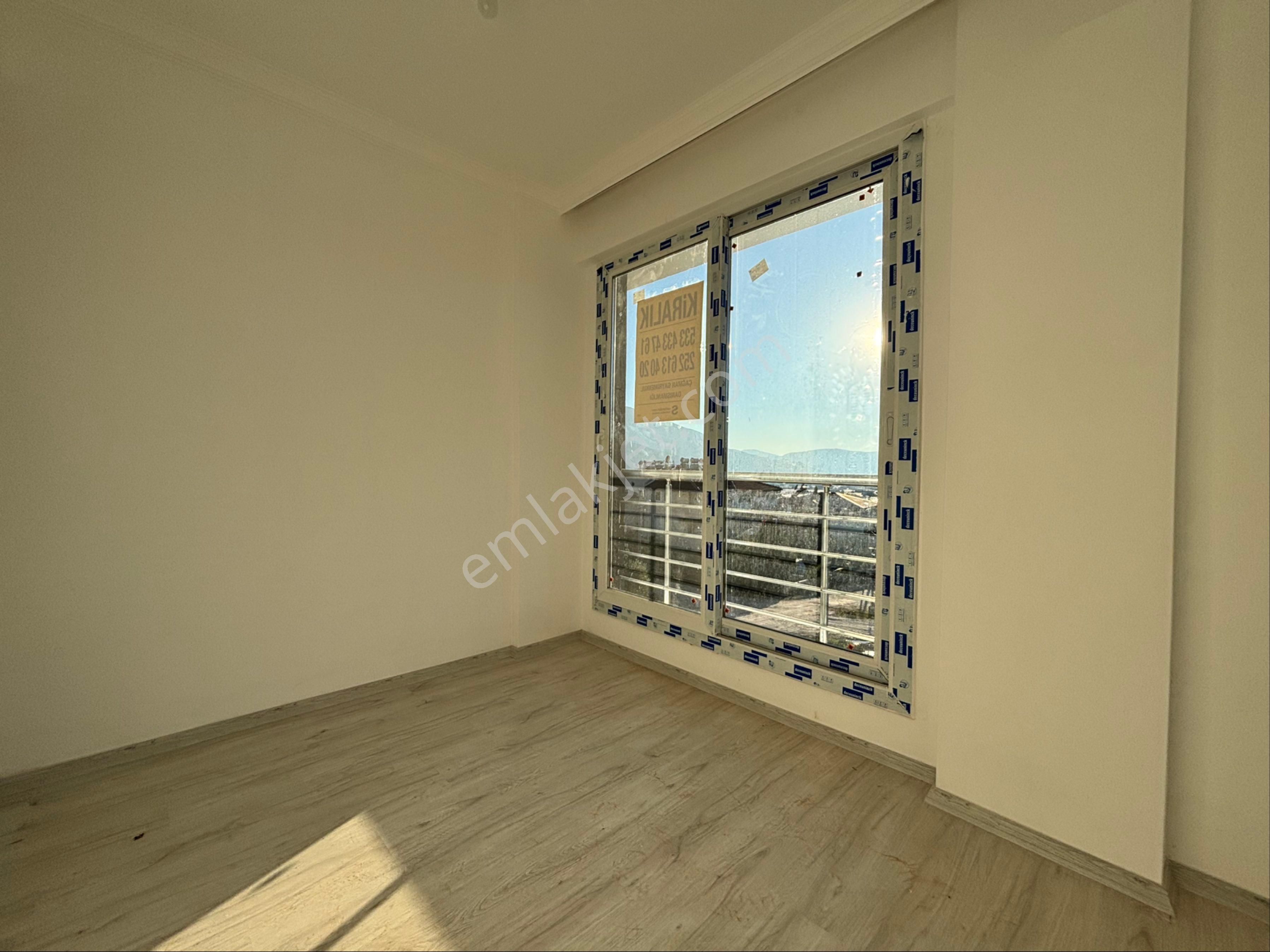 Karaçulha Mahallesinde Yeniyapı 2+1 Ayrı Mutfak Çift Banyolu Kiralık Daire - Görsel 13