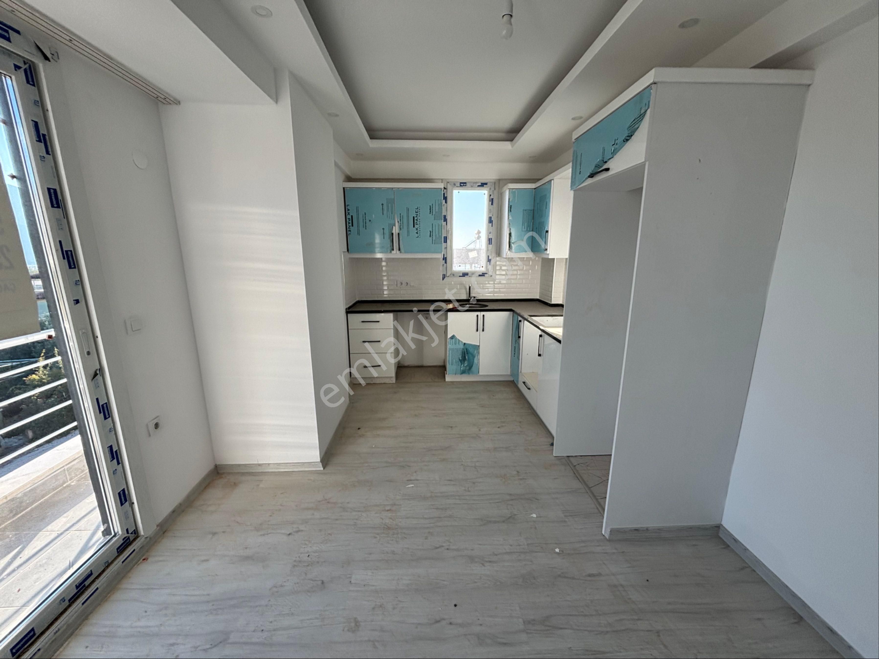 Karaçulha Mahallesinde Yeniyapı 2+1 Ayrı Mutfak Çift Banyolu Kiralık Daire - Görsel 7