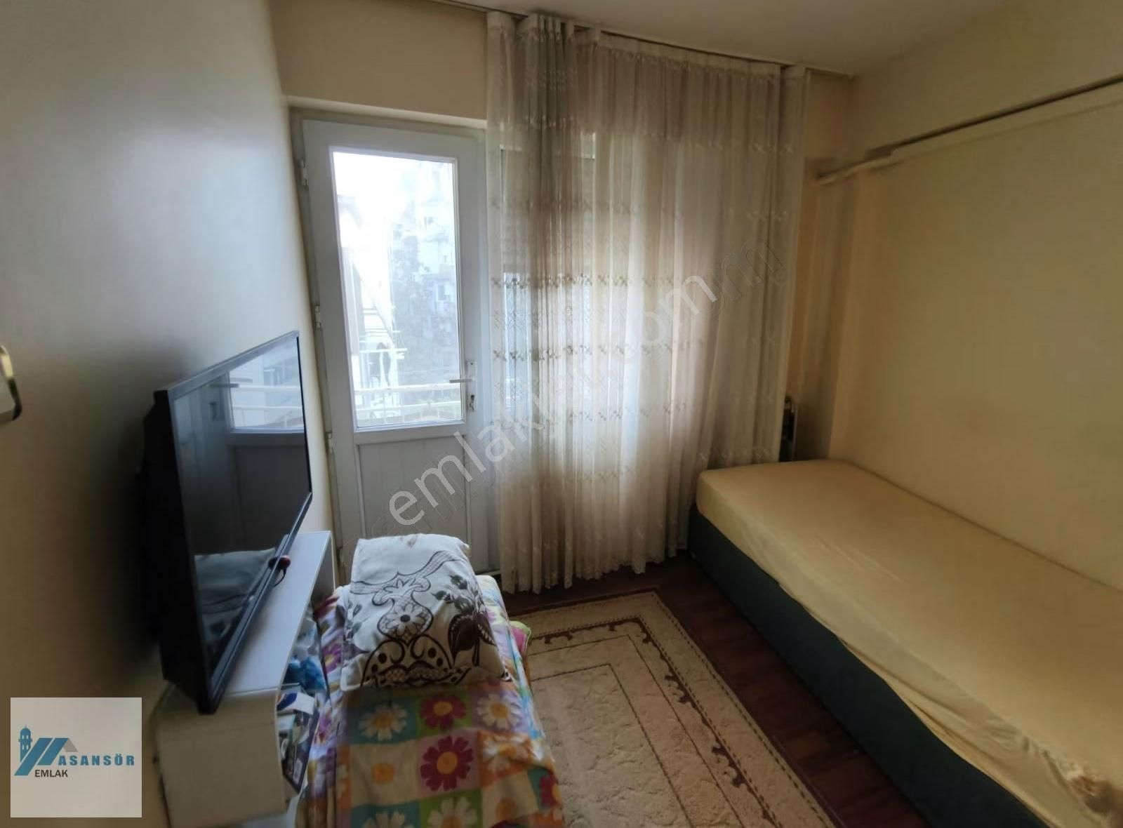 Asansör Emlaktan Satılık 2+1 Balkonlu Aydınlık Kupon Daire ! - Görsel 7