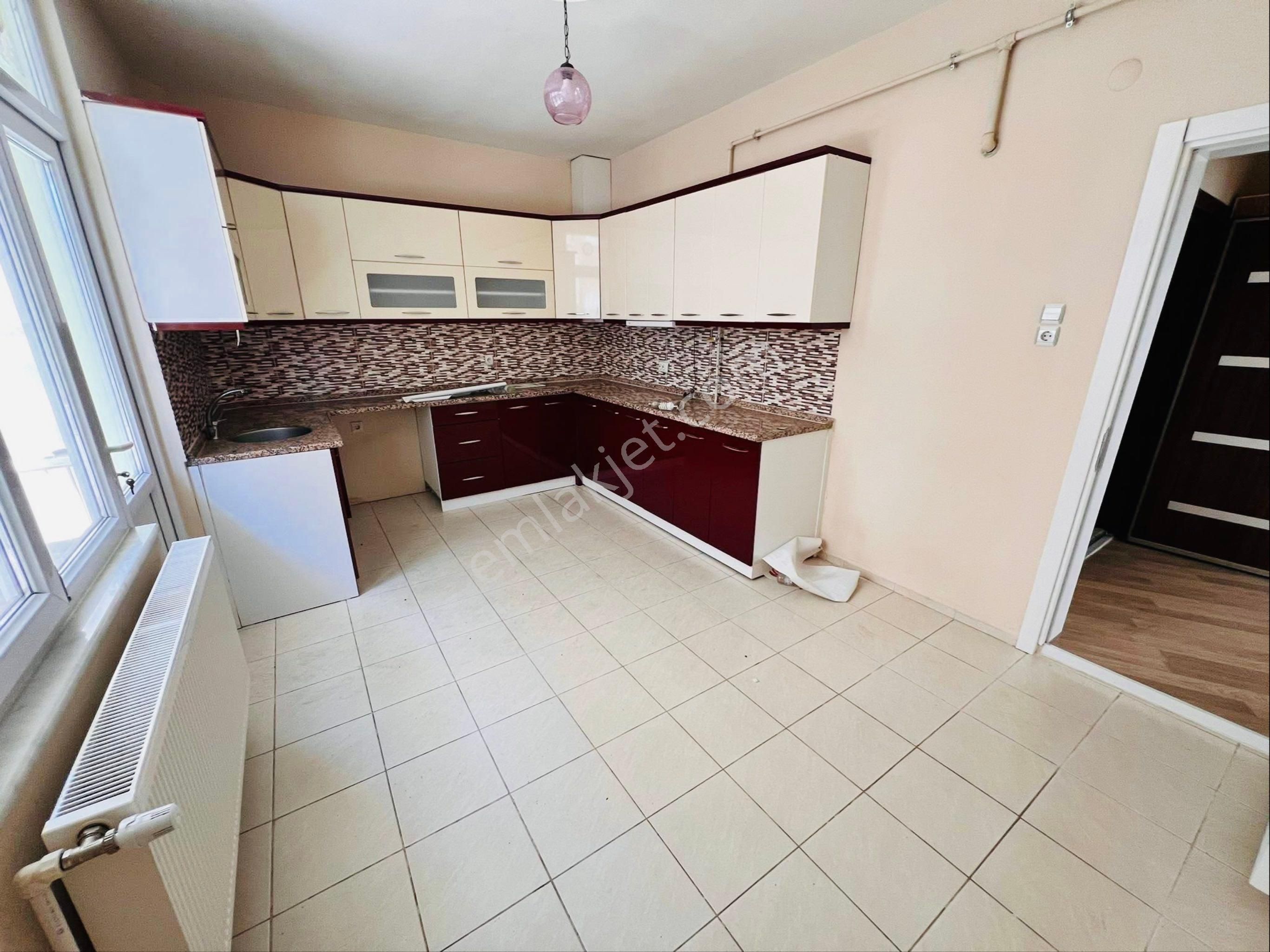 Salı Pazarı Üzeri Kombili Masrafsız Arakat Çok Geniş Ferah - Görsel 8