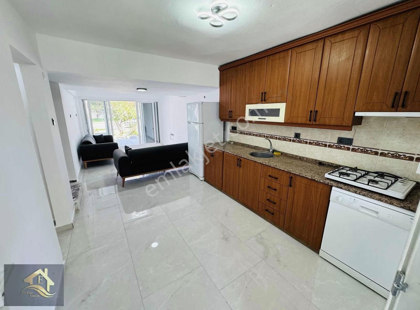 Kuşadası Davutlar'da Denize 750mt Full Eşyalı Satılık 3+1 Yazlık - Görsel 12