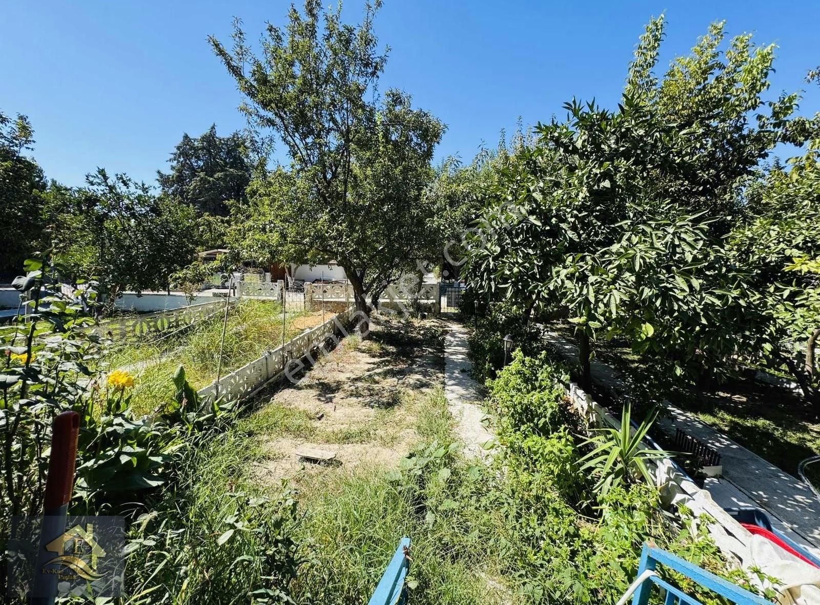 Kuşadası Davutlar'da Denize 750mt Full Eşyalı Satılık 3+1 Yazlık - Görsel 25