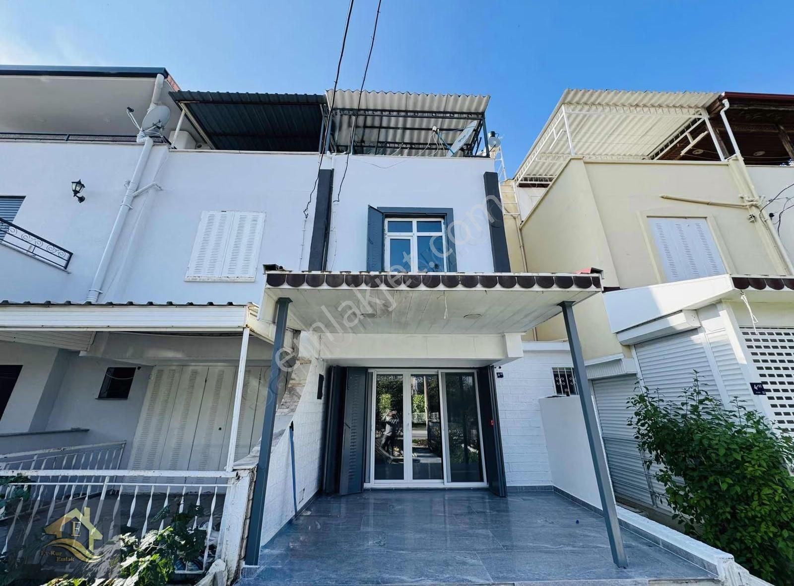 Kuşadası Davutlar'da Denize 750mt Full Eşyalı Satılık 3+1 Yazlık - Görsel 14