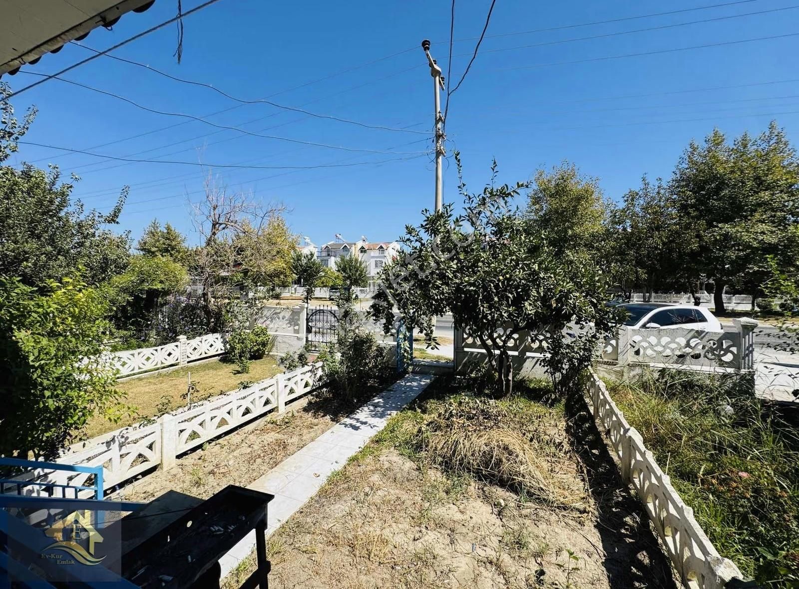 Kuşadası Davutlar'da Denize 750mt Full Eşyalı Satılık 3+1 Yazlık - Görsel 21