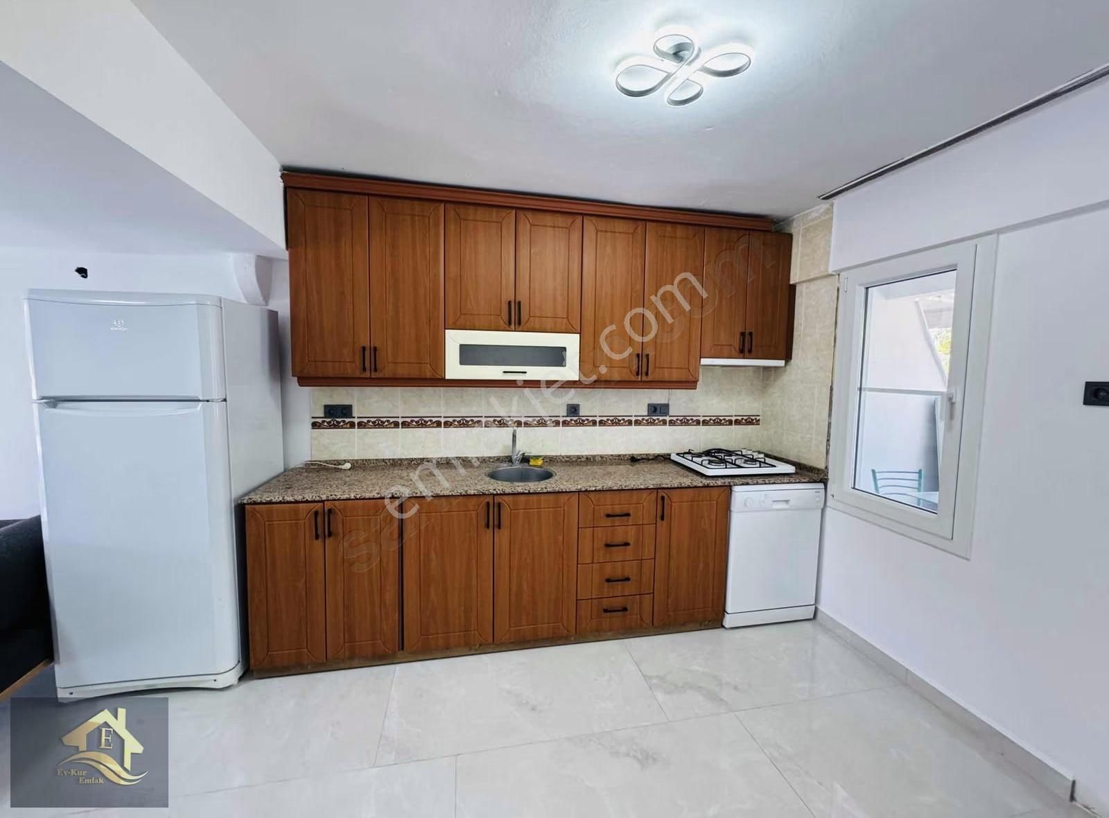 Kuşadası Davutlar'da Denize 750mt Full Eşyalı Satılık 3+1 Yazlık - Görsel 9