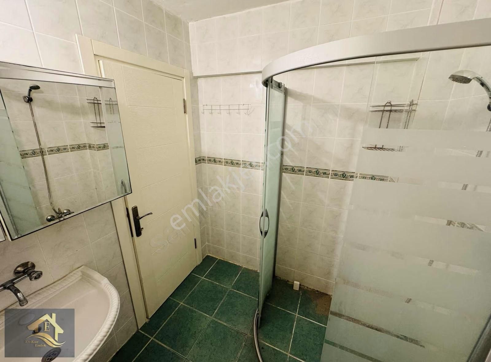 Kuşadası Davutlar'da Denize 750mt Full Eşyalı Satılık 3+1 Yazlık - Görsel 23