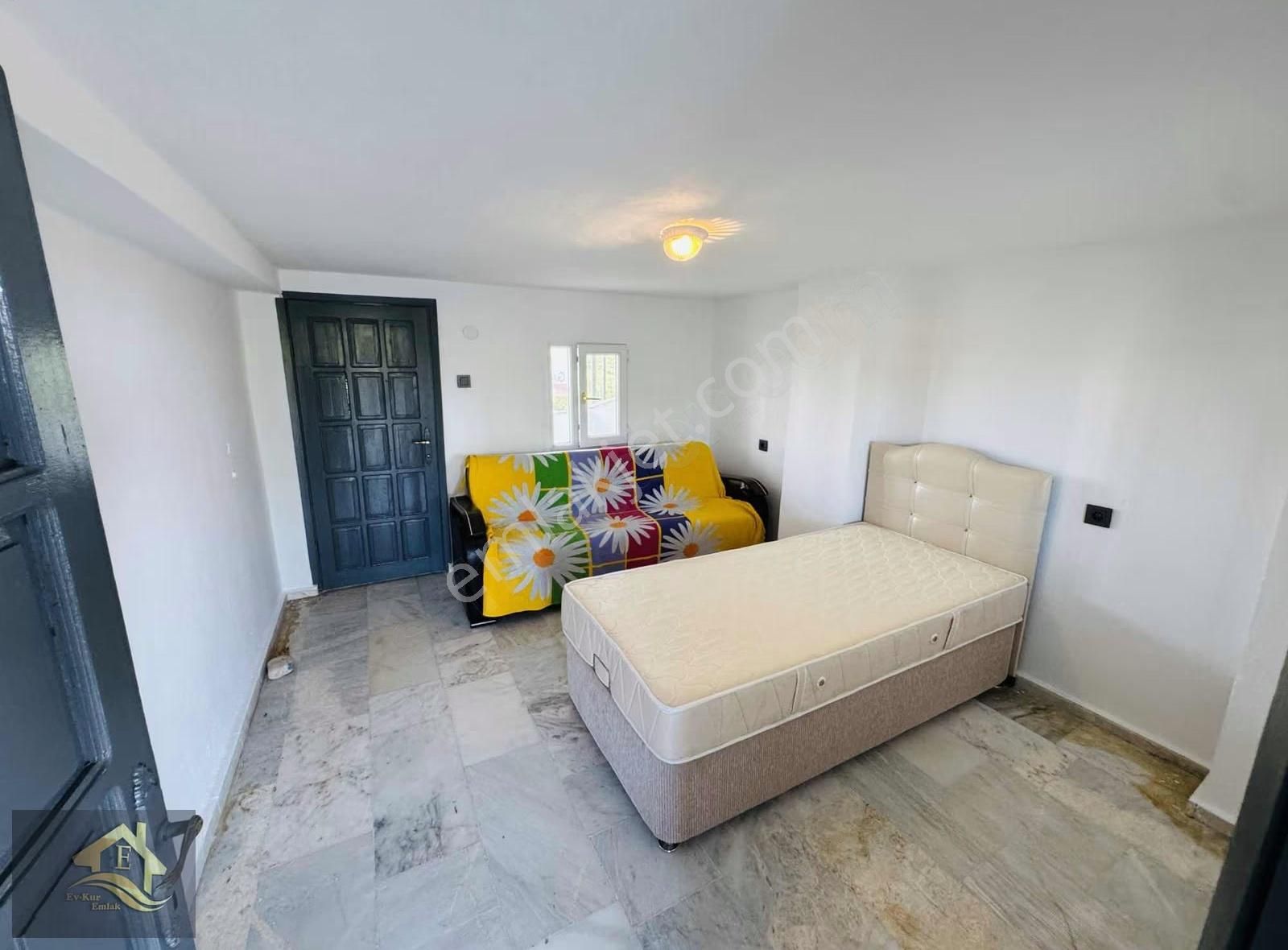 Kuşadası Davutlar'da Denize 750mt Full Eşyalı Satılık 3+1 Yazlık - Görsel 15