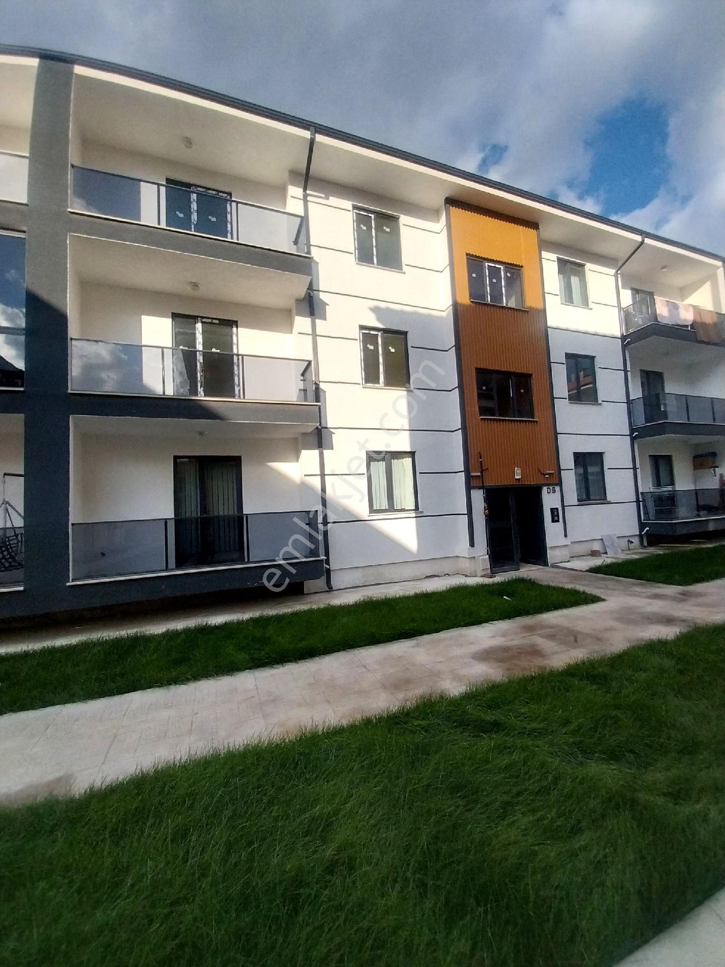 Remax Design Arifiye De Satılık 2+1 Daire - Görsel 14