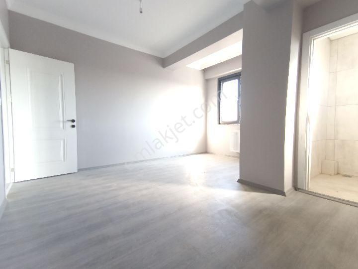 Akşemsettin Mh De 2 Aileye Uygun Çatı Dubleks 4+1 Geniş Dubleks - Görsel 18