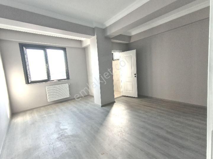 Akşemsettin Mh De 2 Aileye Uygun Çatı Dubleks 4+1 Geniş Dubleks - Görsel 19