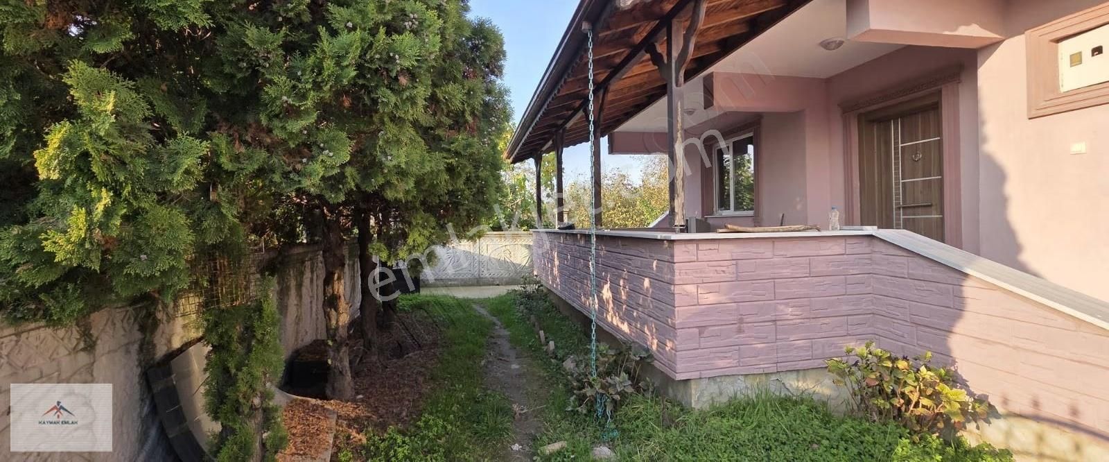 Kaymak Emlaktan Kiralık Müstakil Bahçeli Ev - Görsel 9