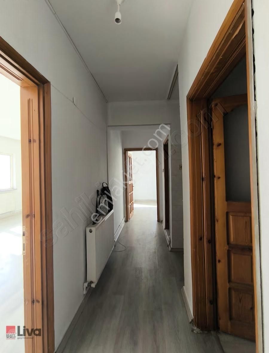 ▓ Rw Liva'dan ▓ Bahçelievler Mh.beyoğlu Cad. Kiralık 2+1 Ara Kat - Görsel 6