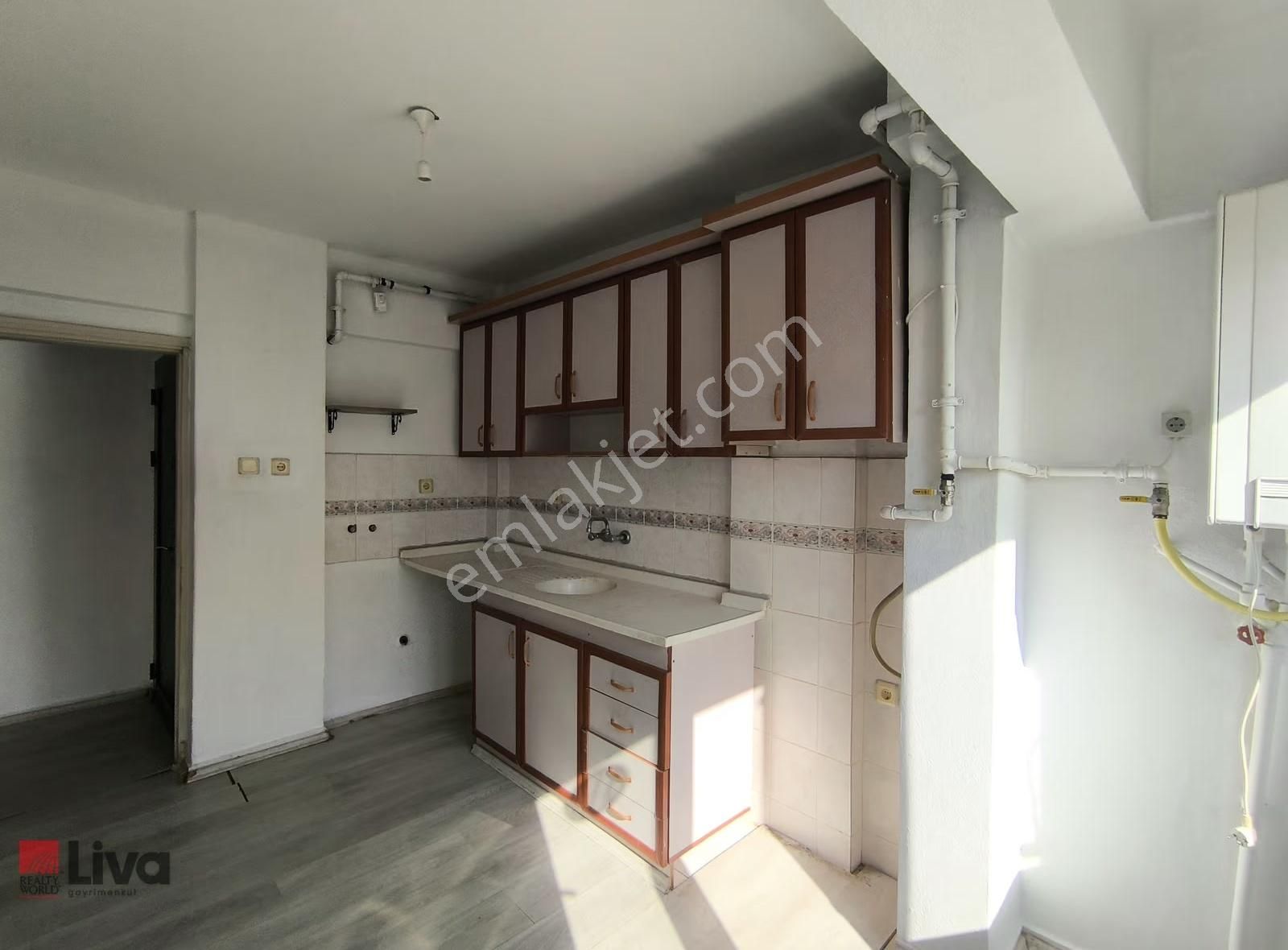 ▓ Rw Liva'dan ▓ Bahçelievler Mh.beyoğlu Cad. Kiralık 2+1 Ara Kat - Görsel 11